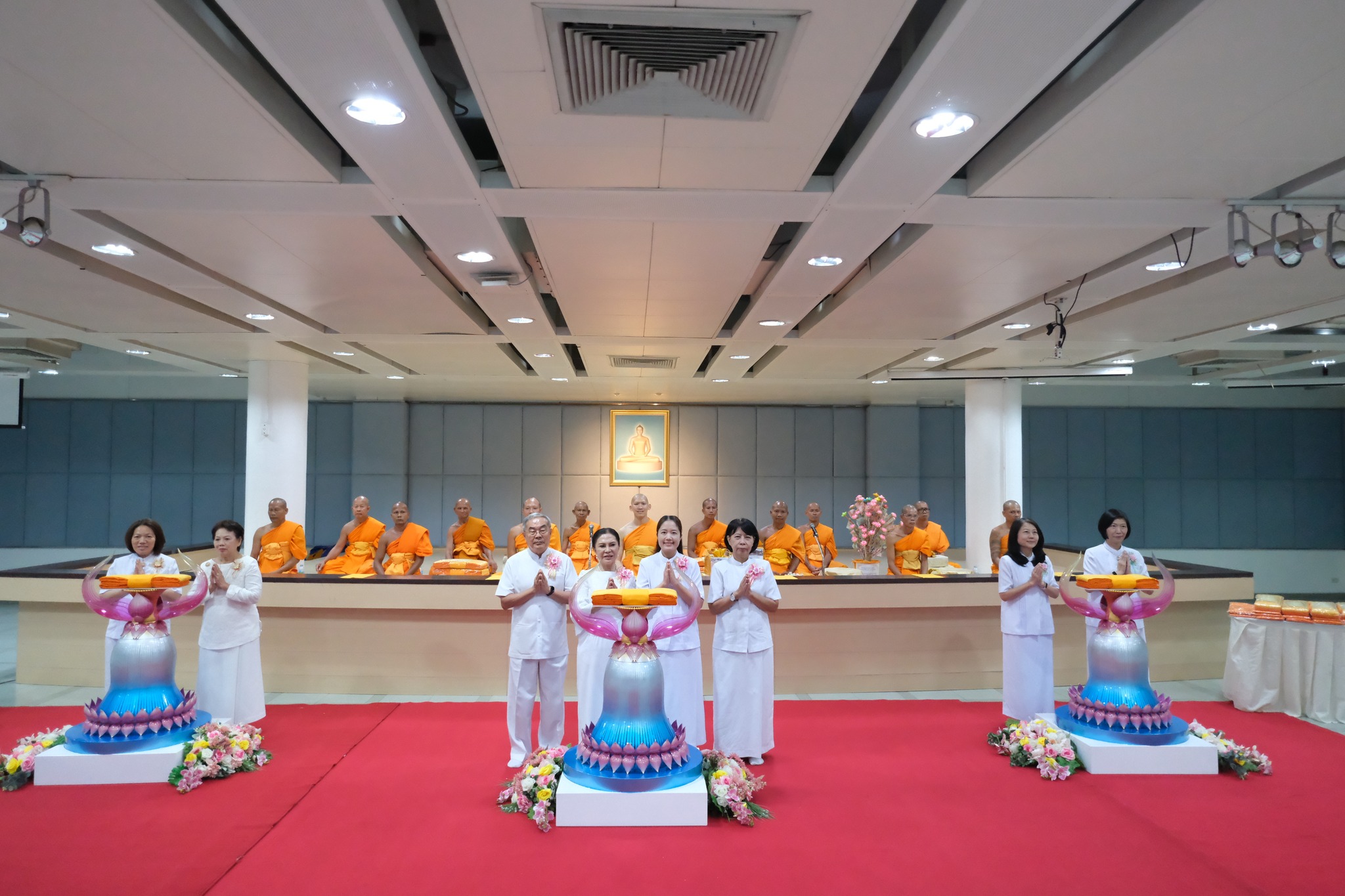 ศูนย์ปฏิบัติธรรมจังหวัดบุรีรัมย์ จัดพิธีทอดผ้าป่าสร้างหลังคาศาลาปฏิบัติธรรม