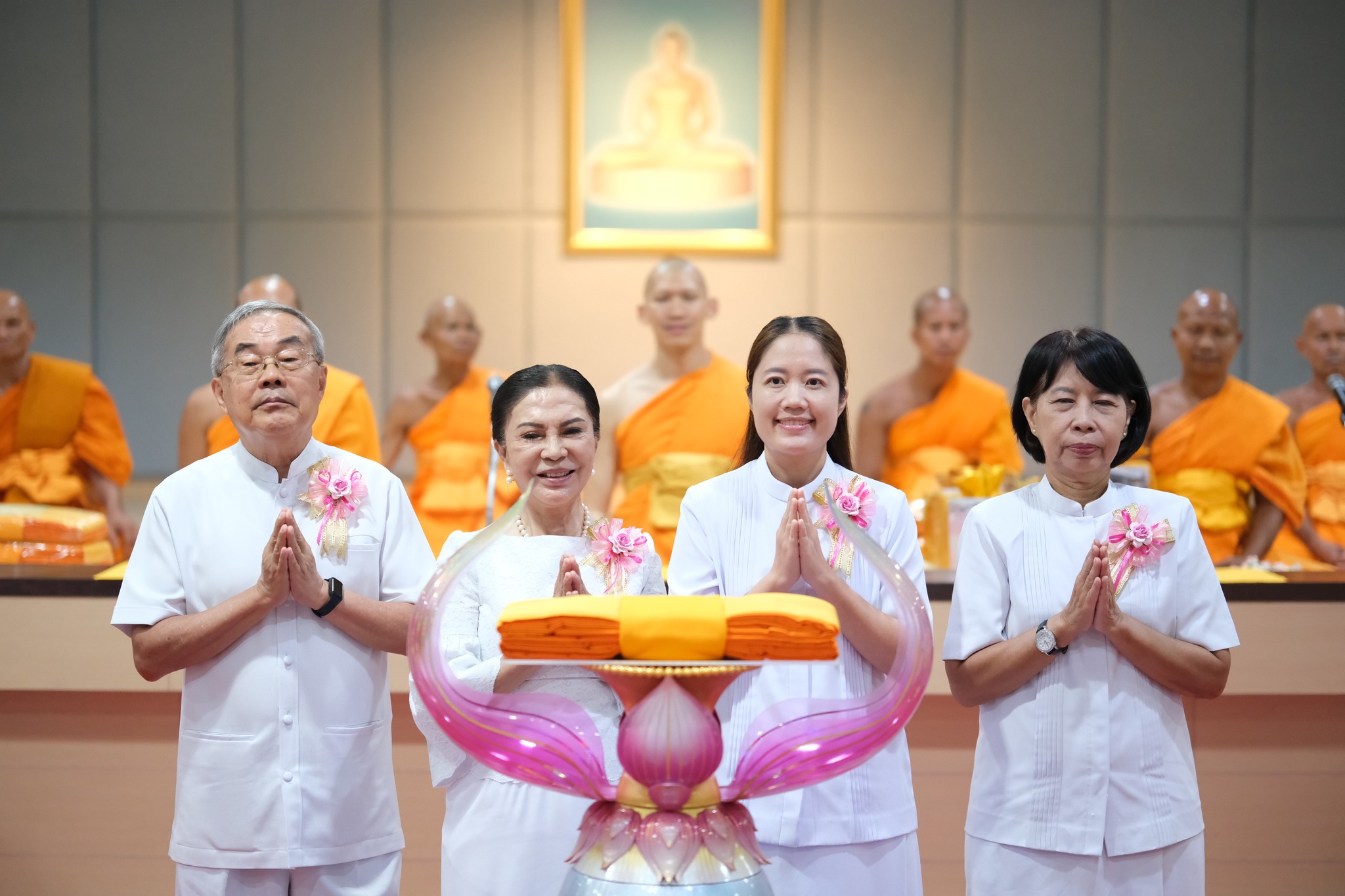 ศูนย์ปฏิบัติธรรมจังหวัดบุรีรัมย์ จัดพิธีทอดผ้าป่าสร้างหลังคาศาลาปฏิบัติธรรม