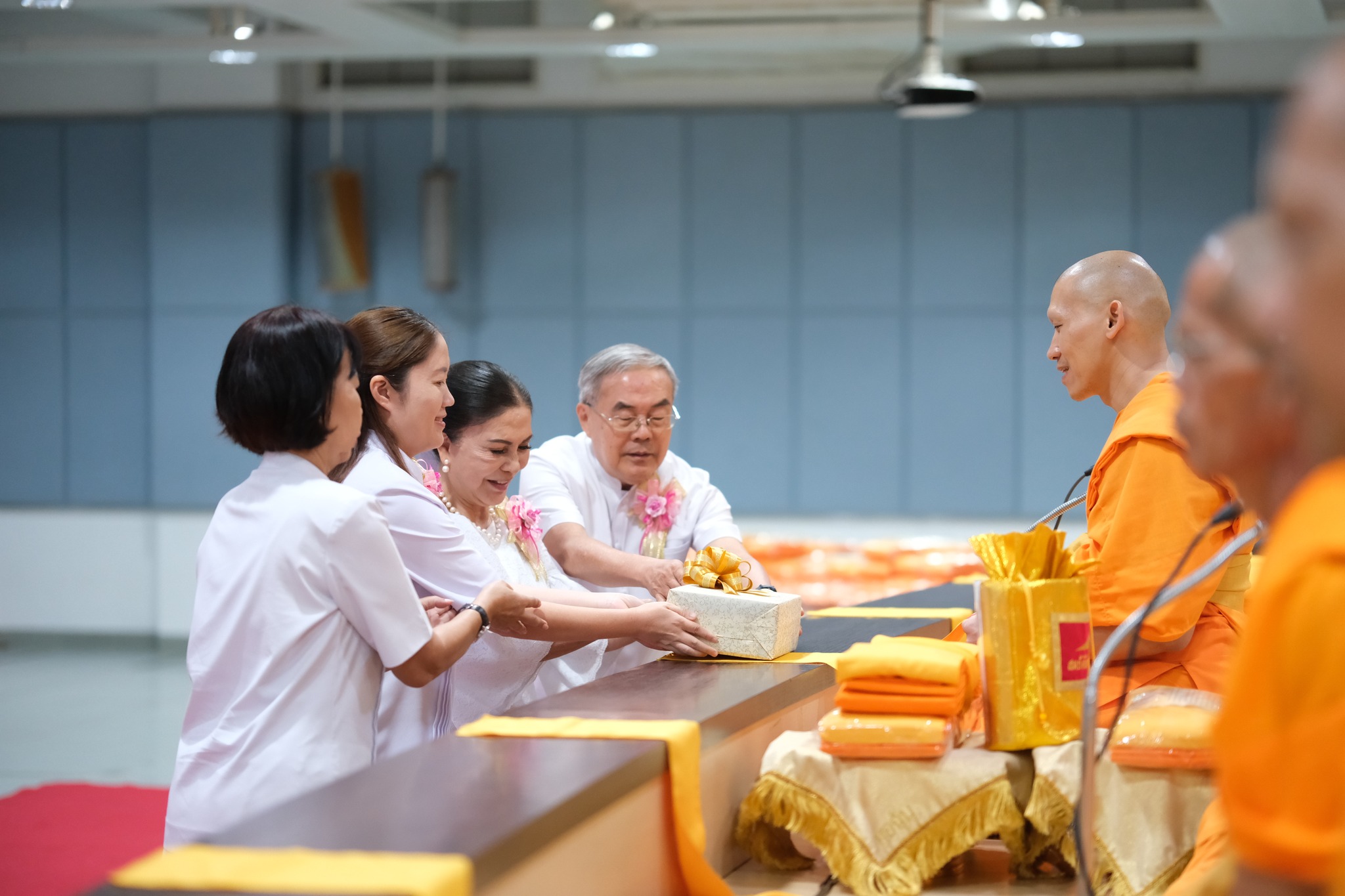 ศูนย์ปฏิบัติธรรมจังหวัดบุรีรัมย์ จัดพิธีทอดผ้าป่าสร้างหลังคาศาลาปฏิบัติธรรม
