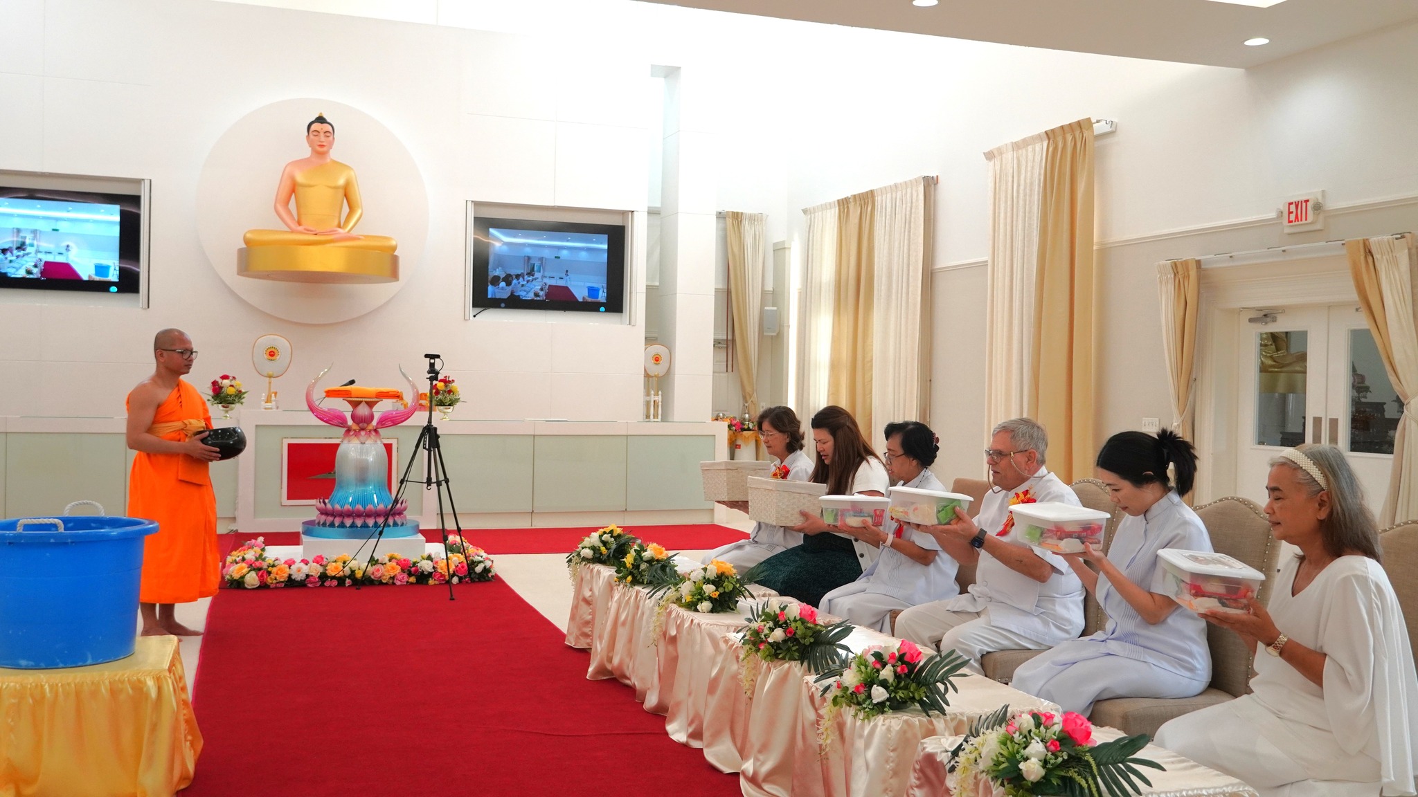 วัดพระธรรมกายฟลอริดา จัดงานบุญวันอาทิตย์