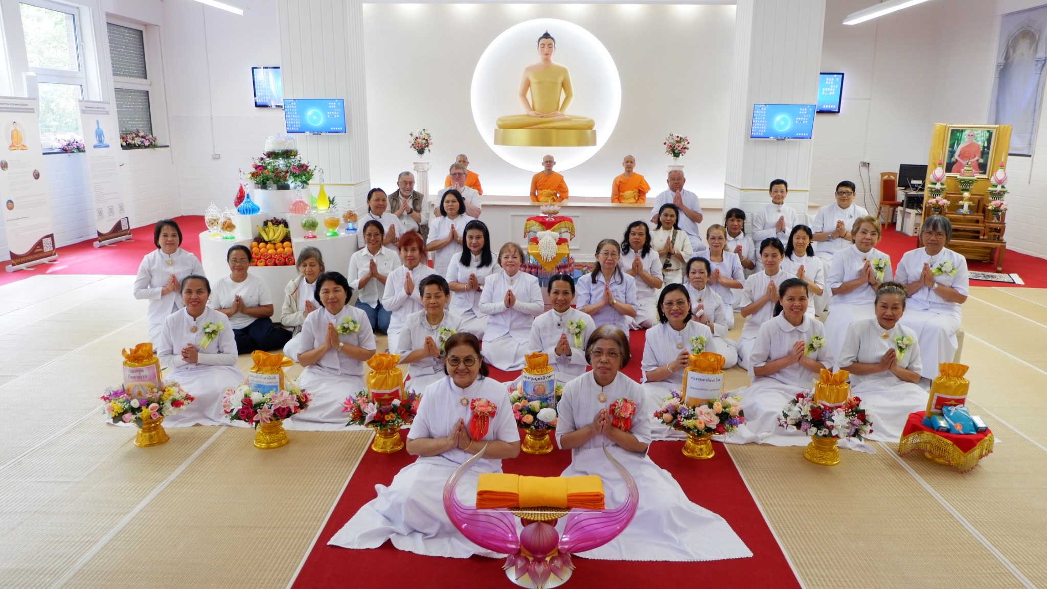 วัดพุทธนอร์ดไรน์-เวสท์ฟาเลน จัดงานบุญบูชาข้าวพระ