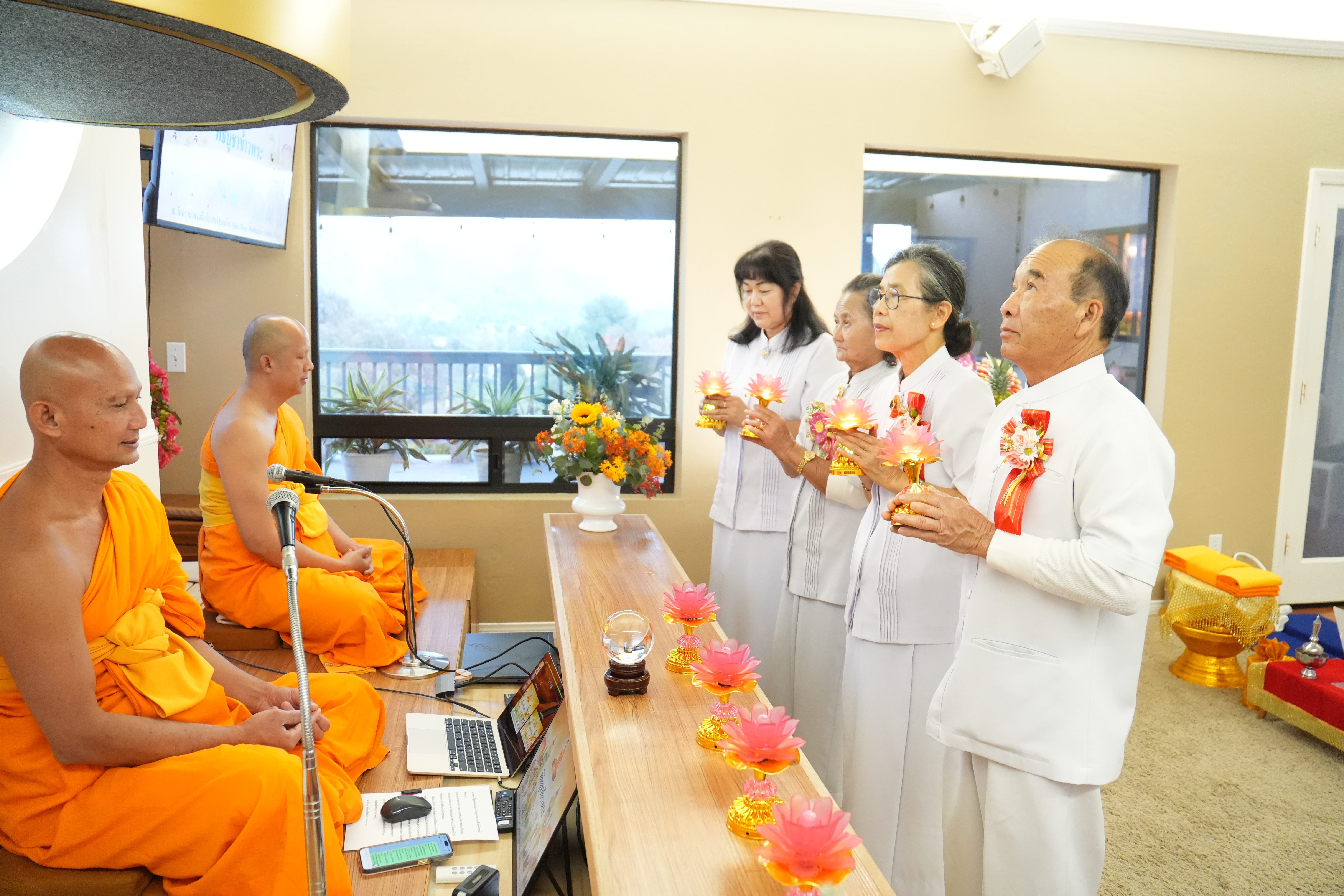 วัดภาวนาซานดิเอโก จัดงานบุญบูชาข้าวพระ