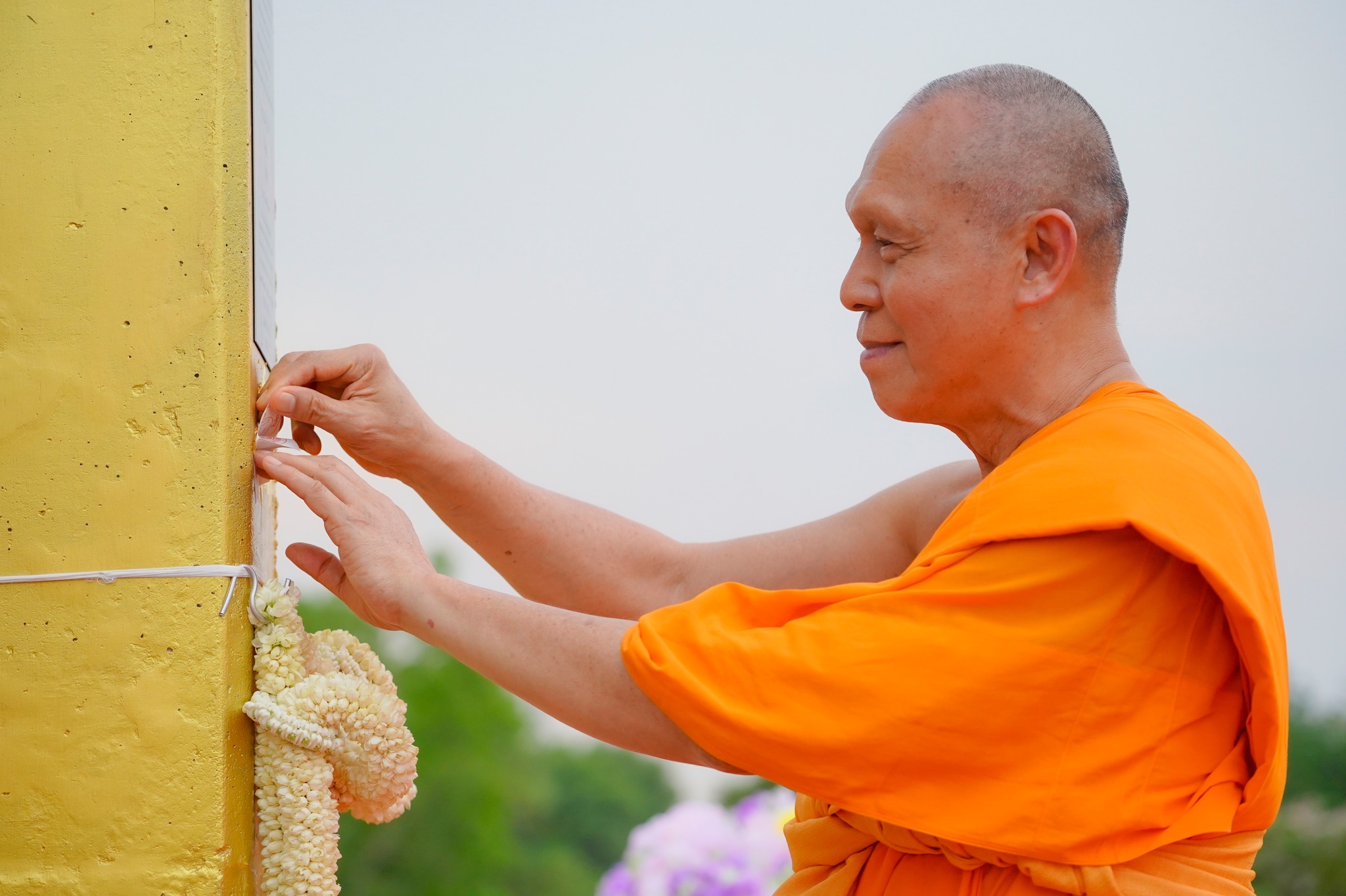 พิธีสถาปนา "องค์พระเจดีย์ เพื่อสันติภาพโลก" ณ ศูนย์ฝึกอบรมพุทธบุตรนานาชาติ จังหวัดปราจีนบุรี