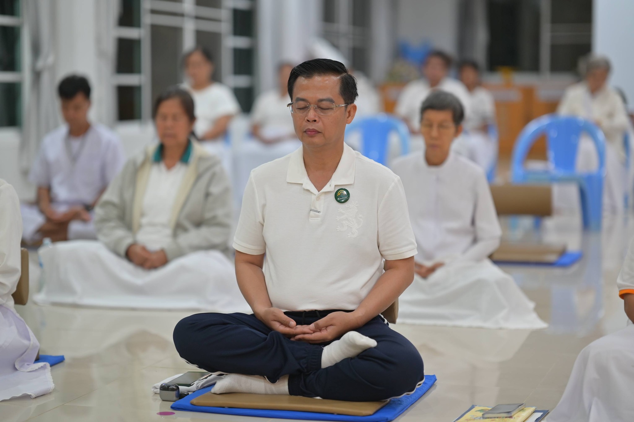 ศูนย์ปฏิบัติธรรมพนมสารคาม จัดปฏิบัติธรรมประจำสัปดาห์โครงการหมู่บ้านรักษาศีล 5
