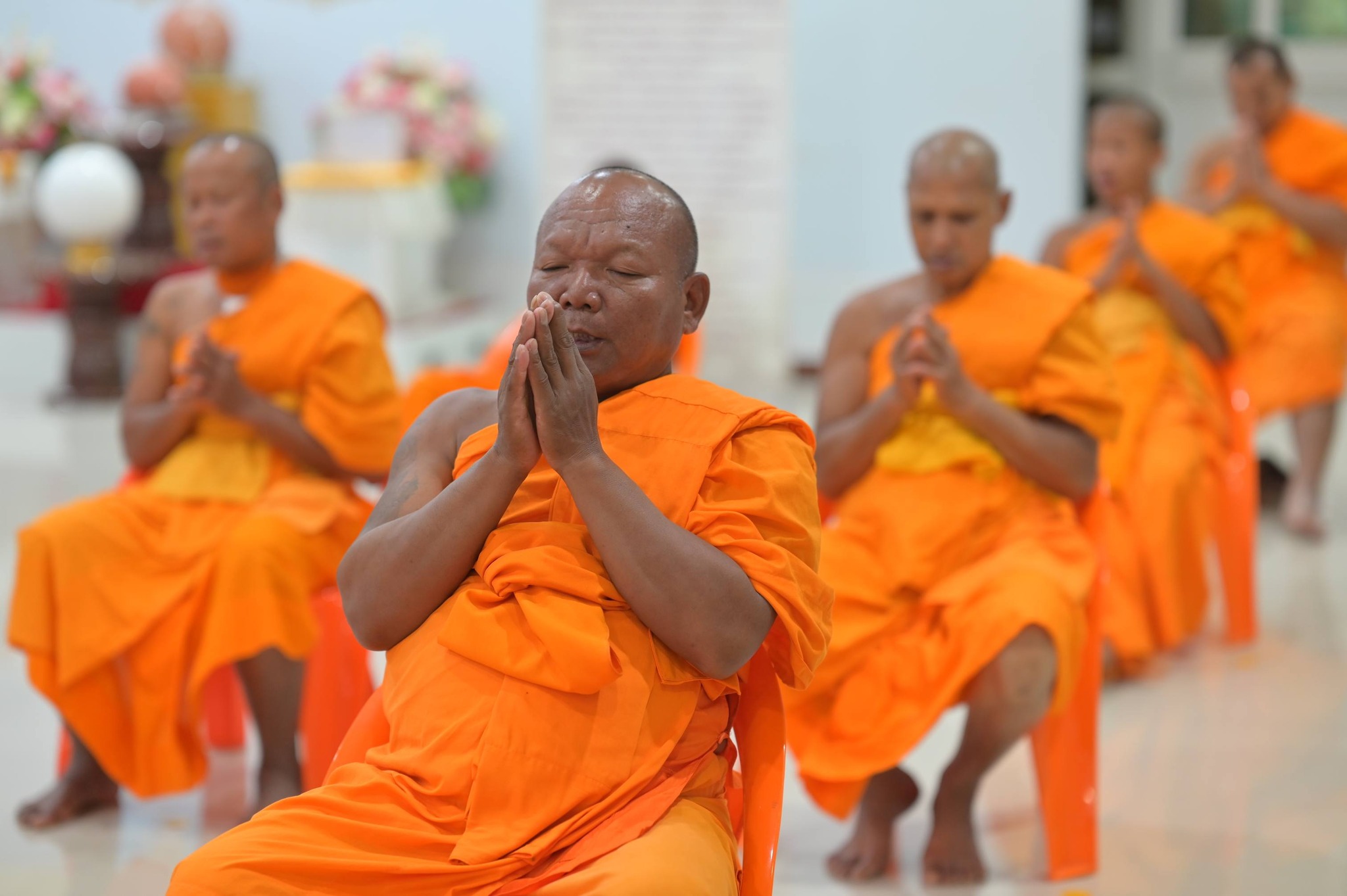 ศูนย์ปฏิบัติธรรมพนมสารคาม จัดปฏิบัติธรรมประจำสัปดาห์โครงการหมู่บ้านรักษาศีล 5