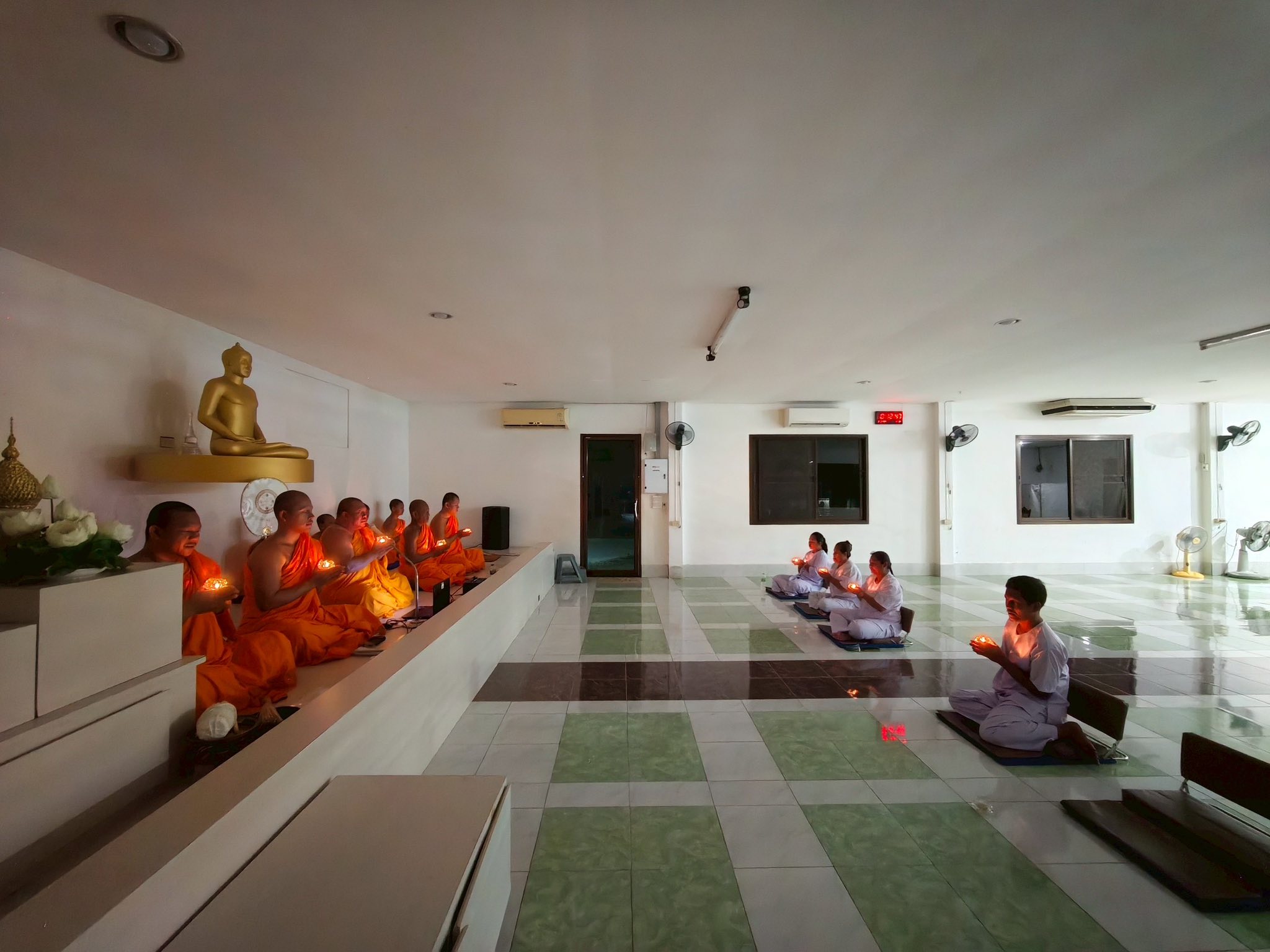 ศูนย์ปฏิบัติธรรมสุราษฎร์ธานี จัดกิจกรรมเนื่องในวันพระ