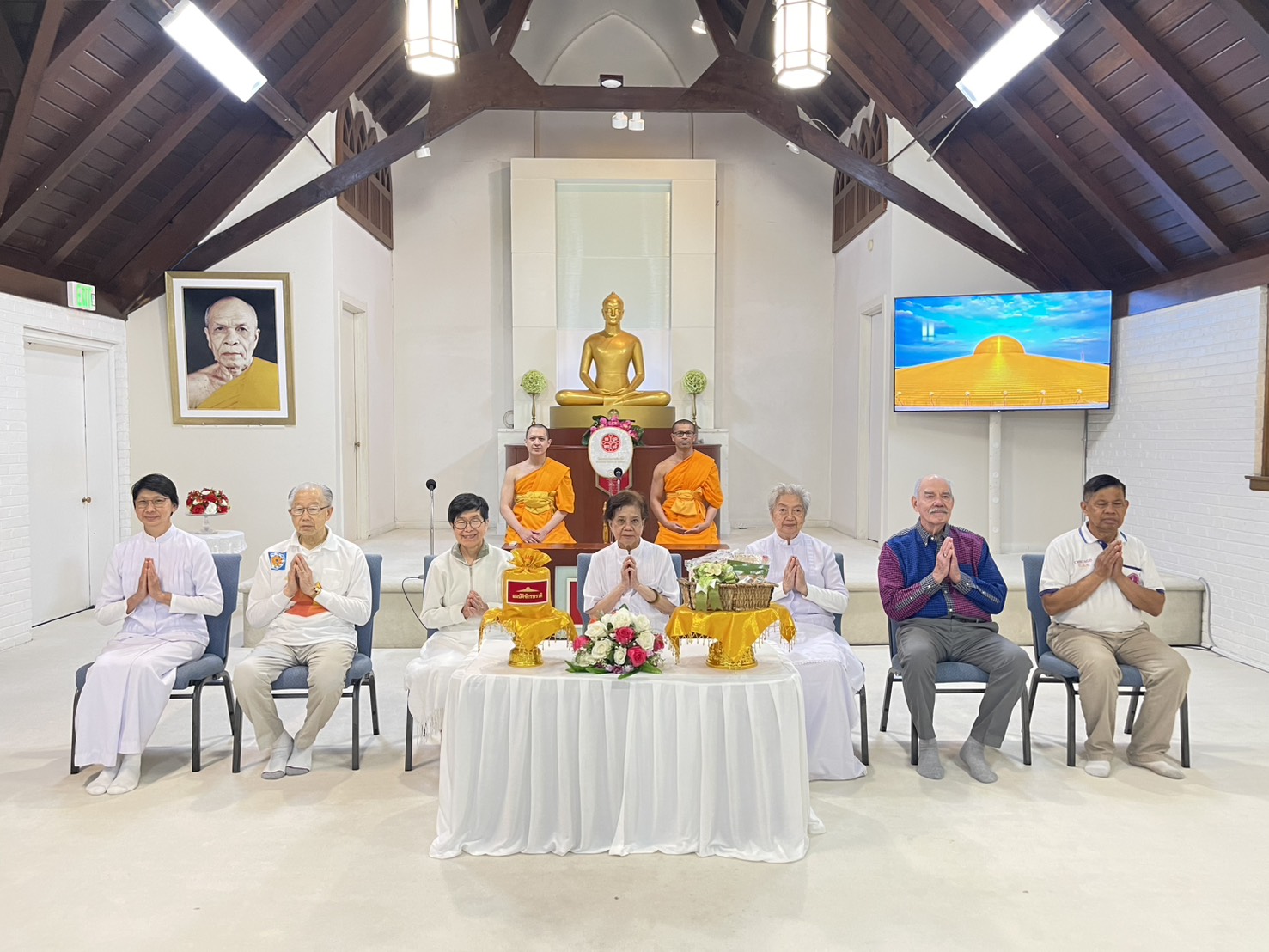 วัดพระธรรมกายชิคาโก จัดงานบุญวันเสาร์ และพิธีถวายกองบุญข้าวสาร