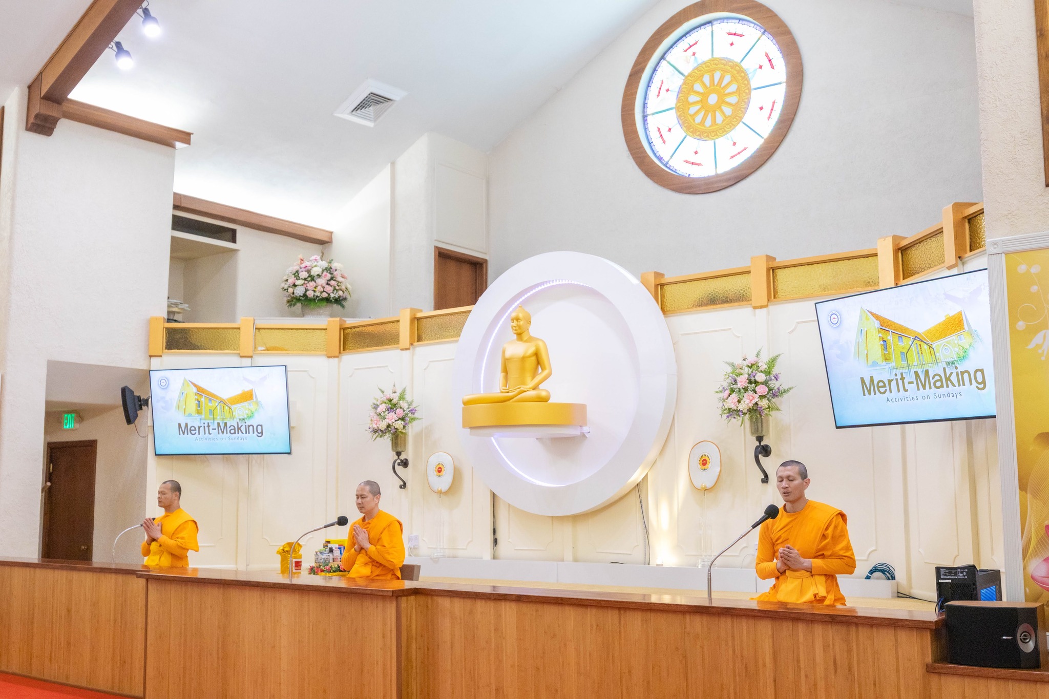 วัดพระธรรมกายแคนซัส จัดงานบุญวันอาทิตย์