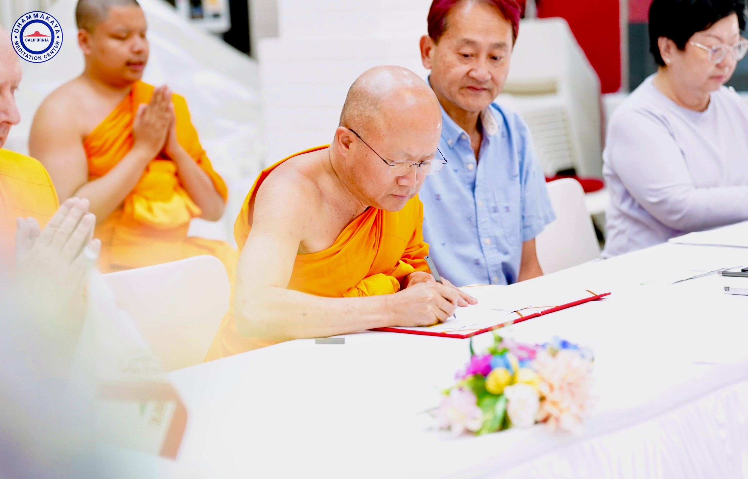 วัดพระธรรมกายแคลิฟอร์เนีย ลงนามสัญญากับธนาคารแห่งรัฐแคลิฟอร์เนีย ก่อสร้างอาคารอุโบสถ 82 ปี หลวงพ่อธัมมชโย