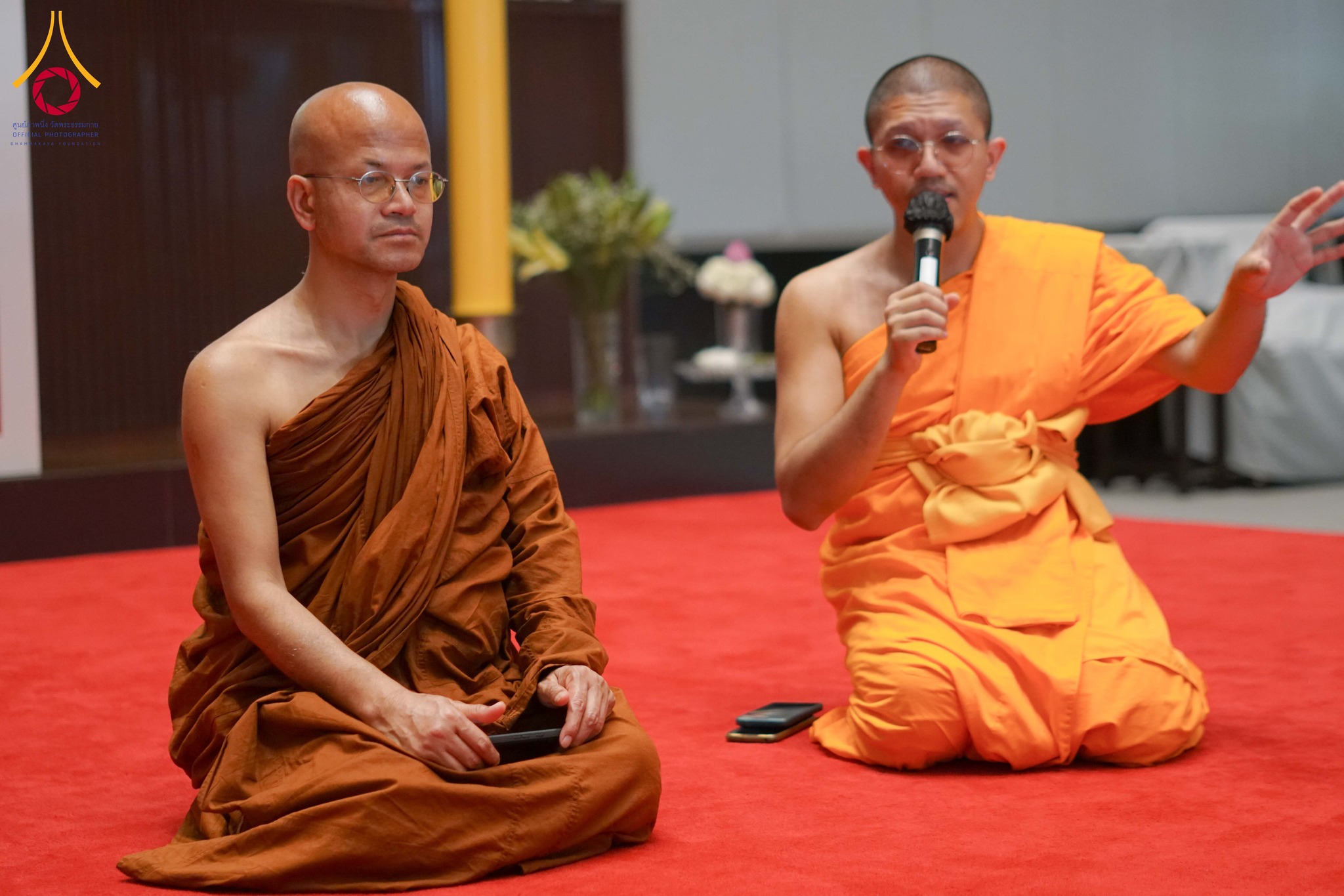 ชาวต่างชาติจากประเทศศรีลังกา อิตาลี และเนปาล เยี่ยมชมวัดพระธรรมกาย