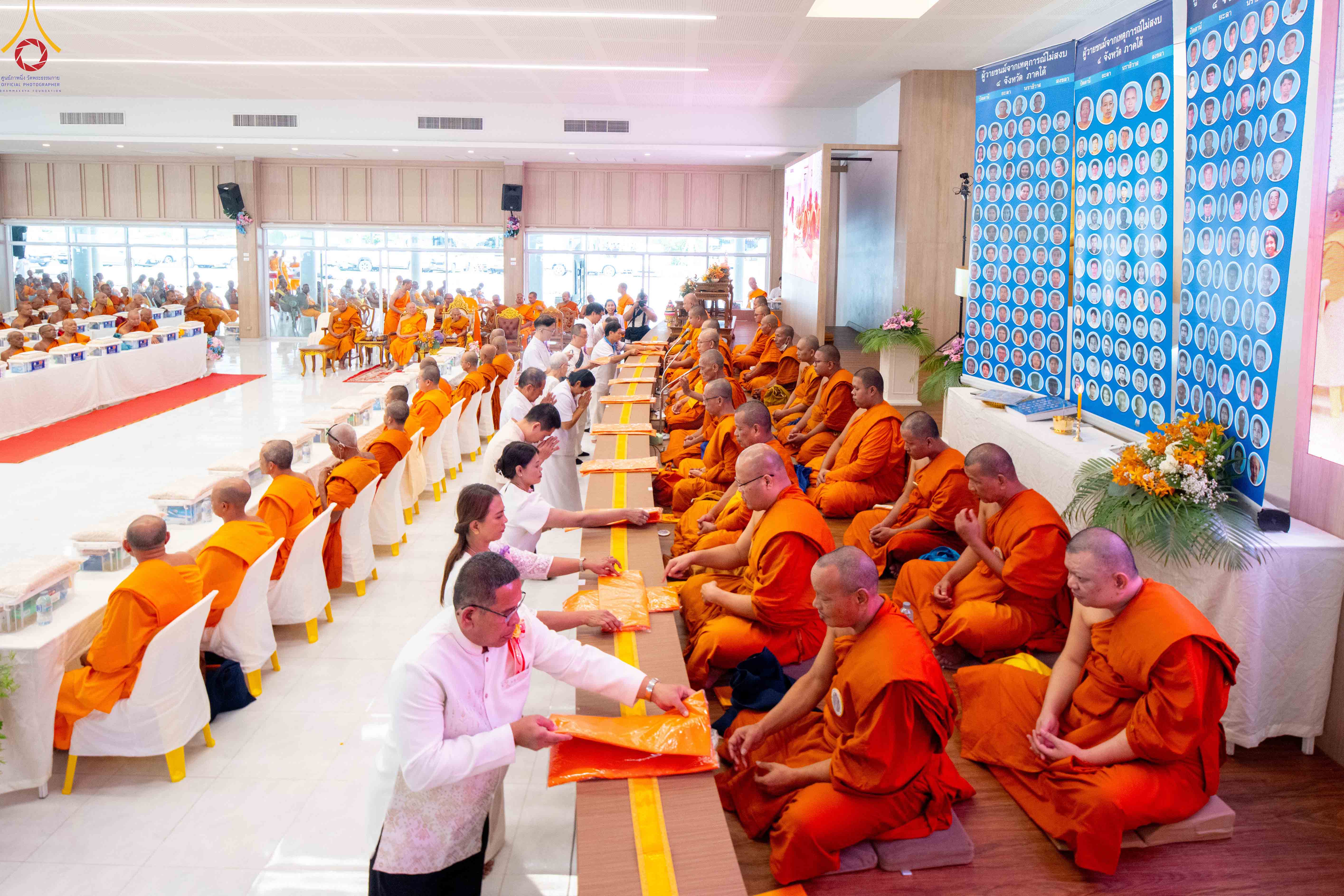 วัดพระธรรมกาย จัดถวายมหาสังฆทาน 323 วัด 4 จังหวัดชายแดนภาคใต้ ปีที่ 22 ครั้งที่ 185