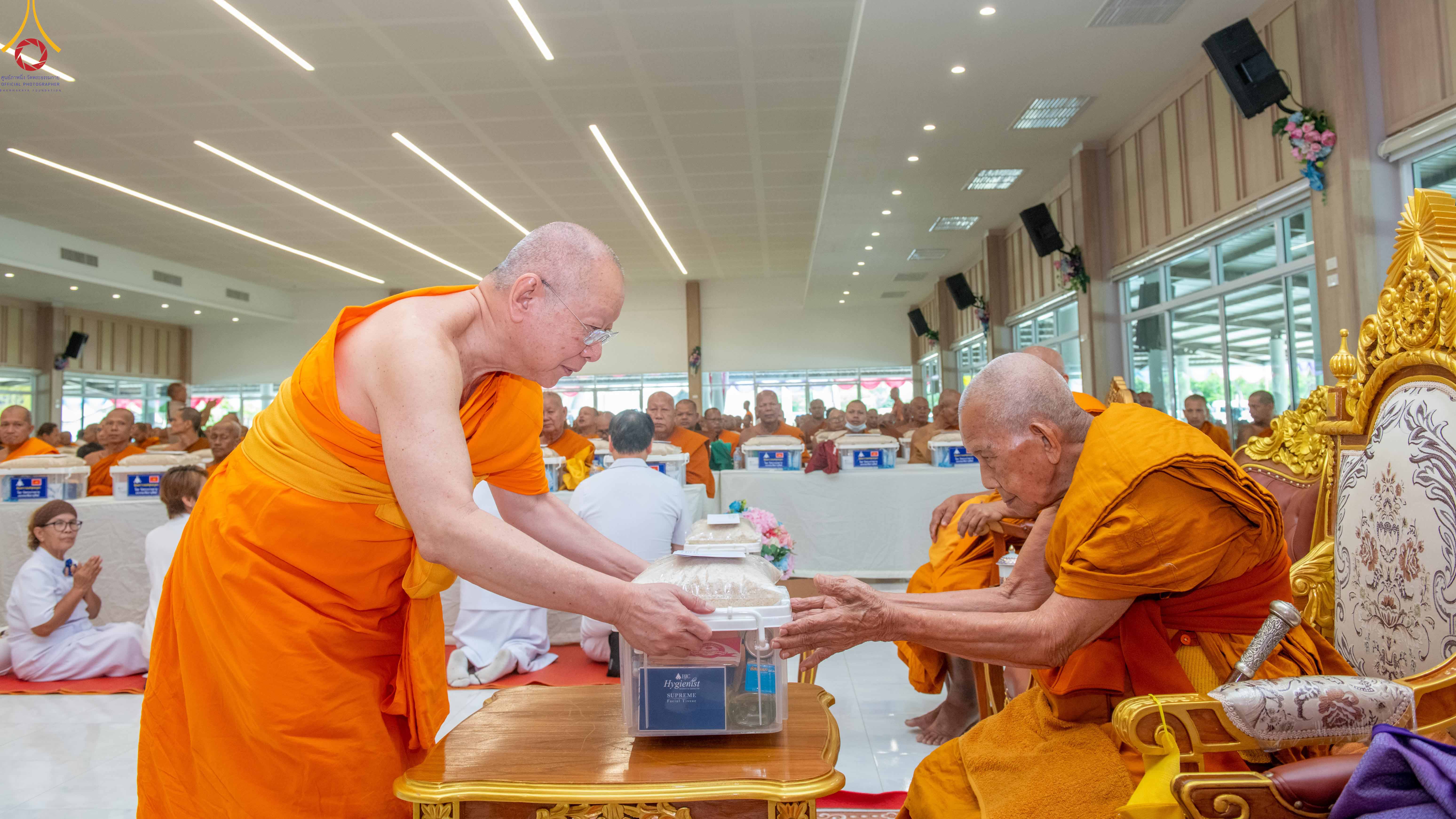 วัดพระธรรมกาย จัดถวายมหาสังฆทาน 323 วัด 4 จังหวัดชายแดนภาคใต้ ปีที่ 22 ครั้งที่ 185