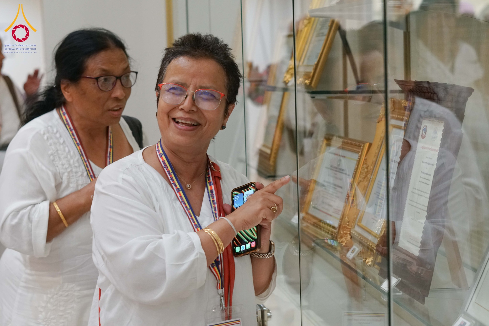 ชาวต่างชาติจากประเทศศรีลังกา อิตาลี และเนปาล เยี่ยมชมวัดพระธรรมกาย
