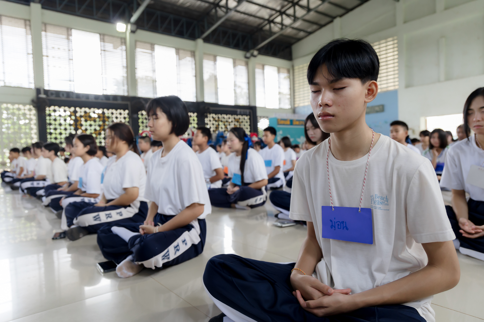 คณะสงฆ์ศูนย์ปฏิบัติธรรมแก้วเมืองเลย ร่วมกับ โรงเรียนภูเรือวิทยา จัดอบรมคุณธรรม จริยธรรม ต้อนรับนักเรียนใหม่ 