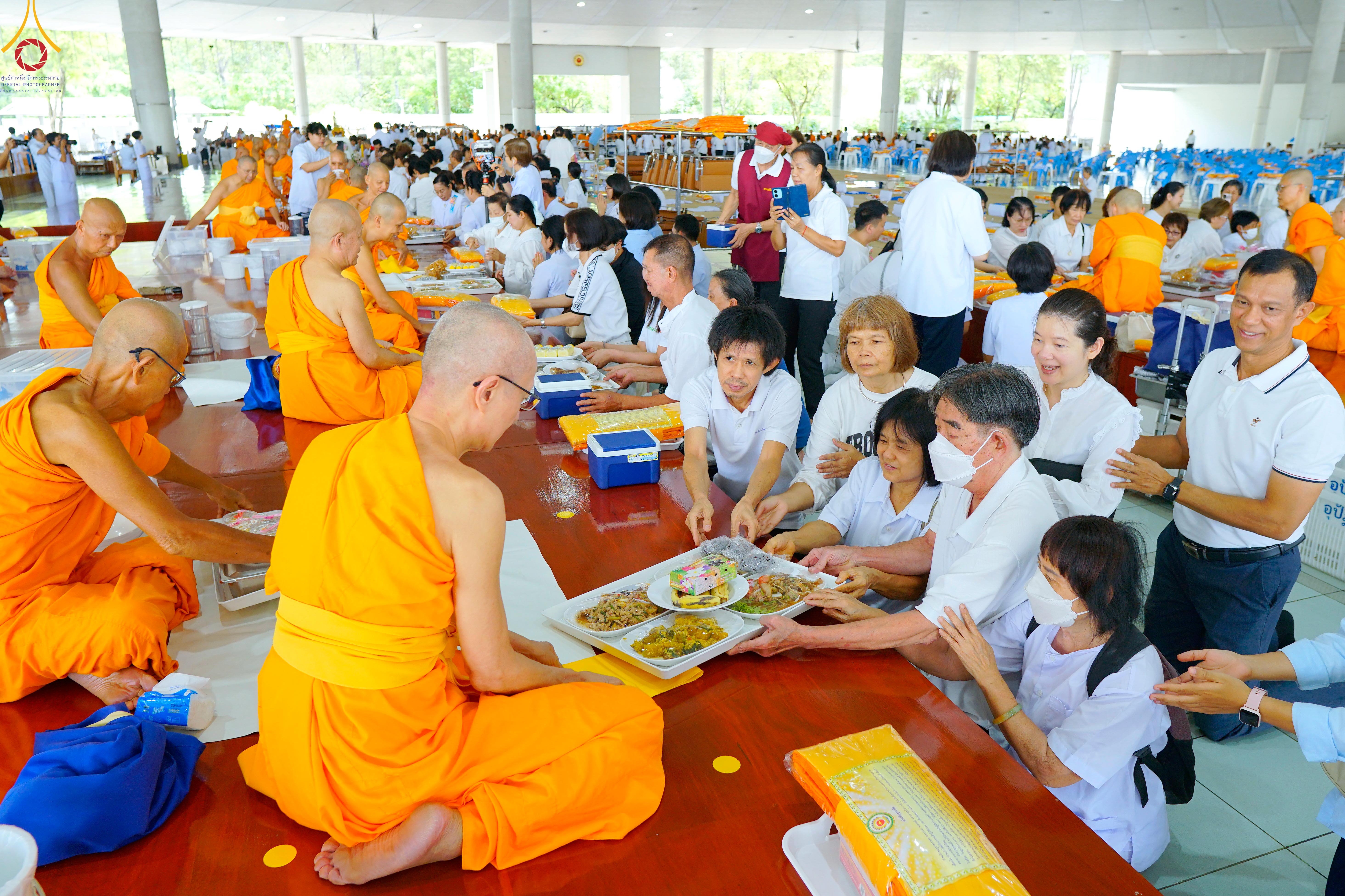 วัดพระธรรมกาย จัดงานบุญพิธีบุพเปตพลี ครั้งที่ 183
