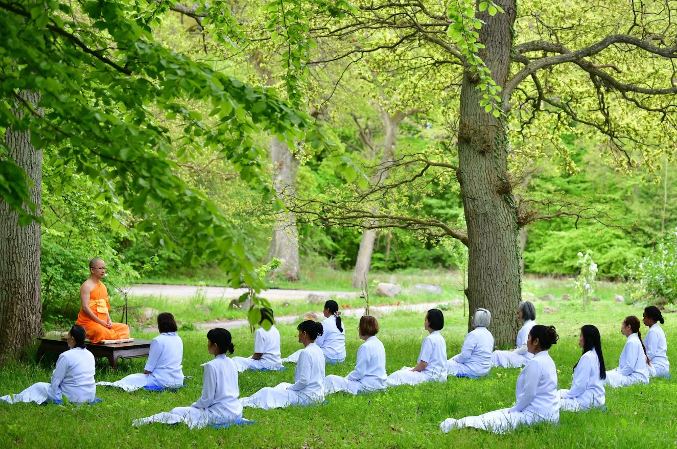 วัดพระธรรมกายคอร์ซัวร์ ลุสท์สโกว จัดโครงการปฏิบัติธรรมพิเศษระยะเวลา 7 วัน