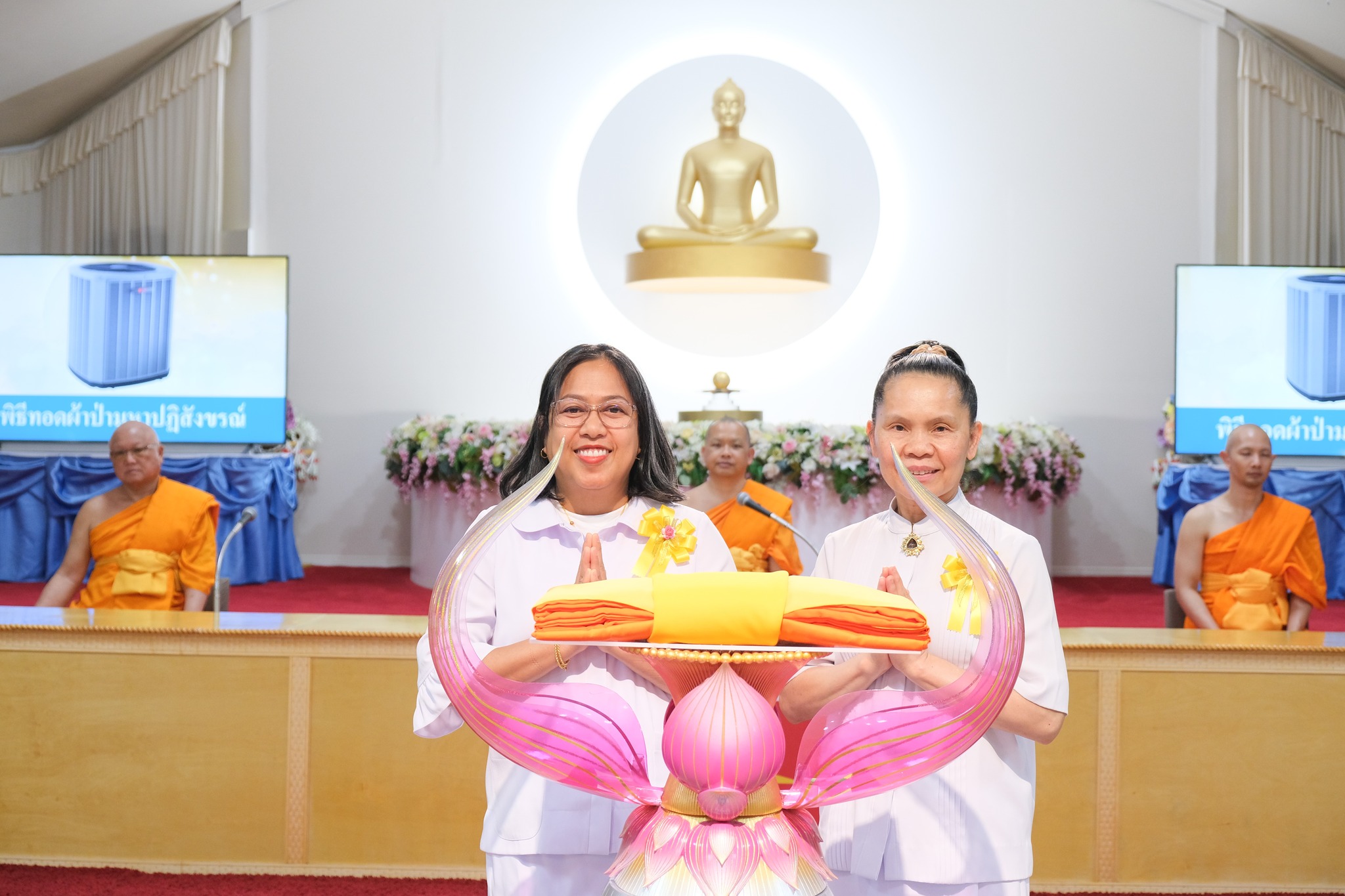 วัดพระธรรมกายเท็กซัส จัดงานบุญวันอาทิตย์