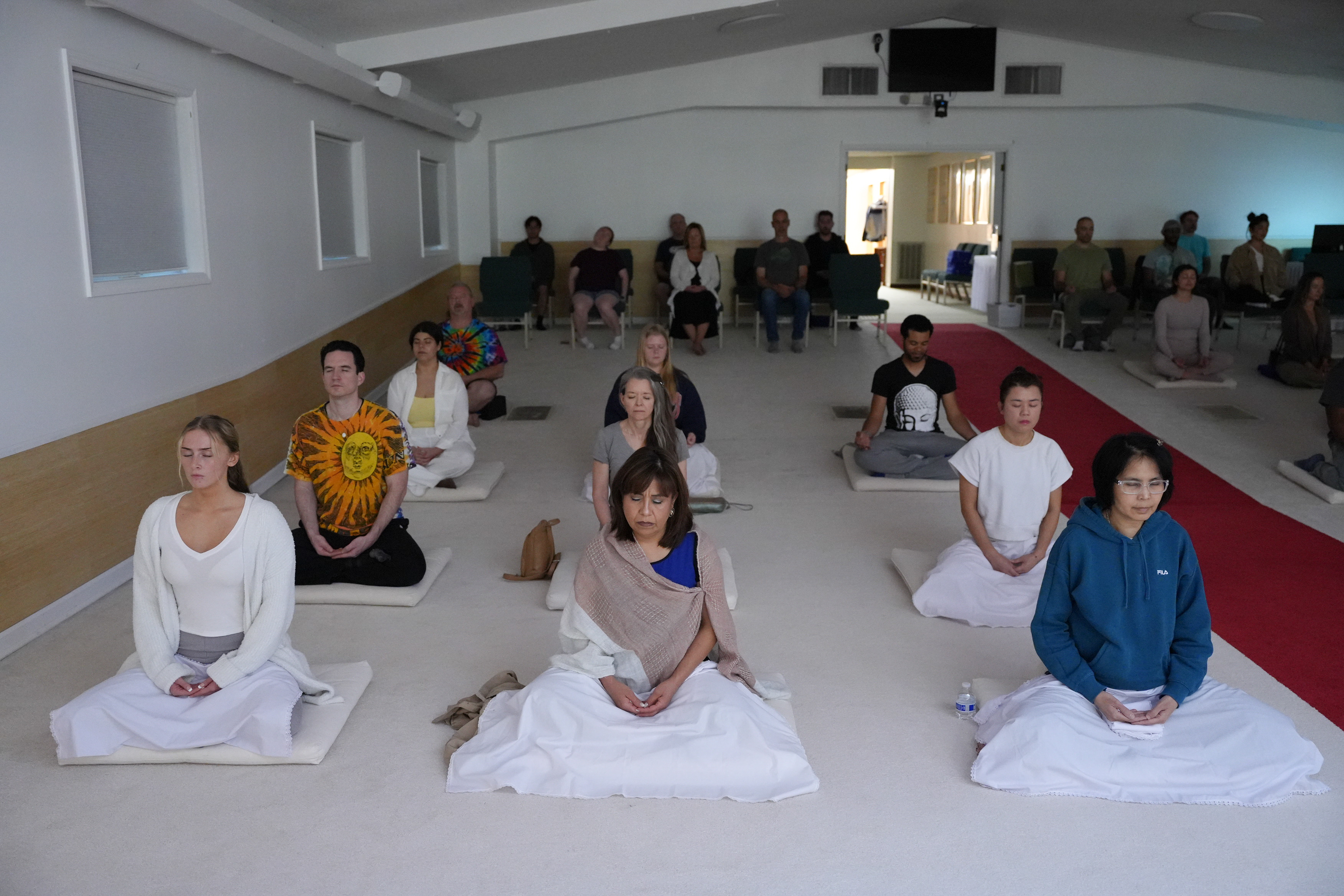 วัดพระธรรมกายจอร์เจีย จัดกิจกรรมนั่งสมาธิสำหรับชาวท้องถิ่น