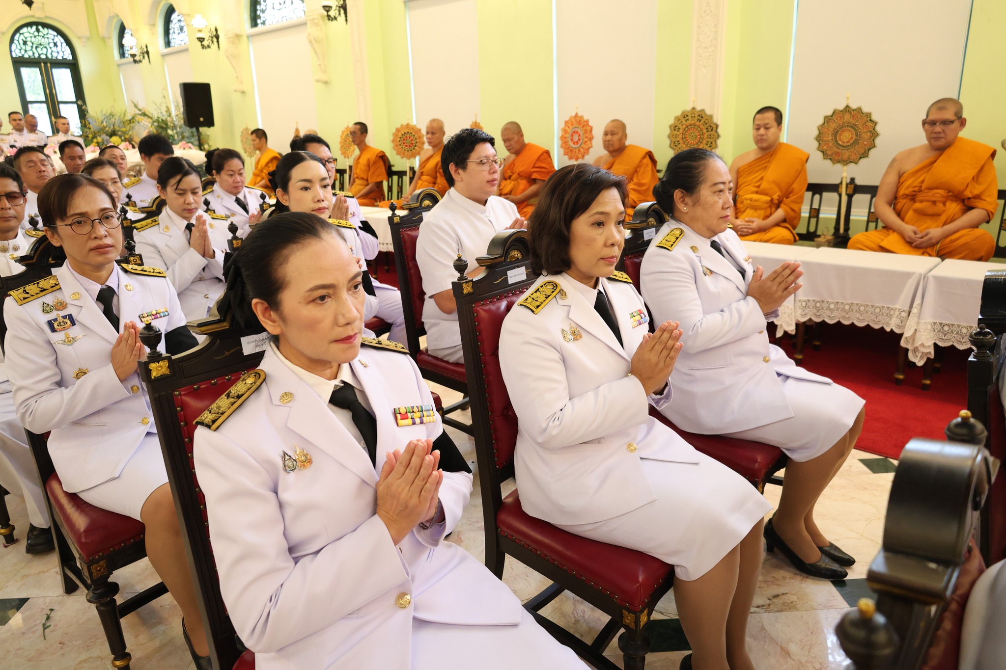 ผู้แทนคณะศิษย์วัดพระธรรมกาย ร่วมบำเพ็ญกุศลอุทิศถวายเป็นพระราชกุศลแด่สมเด็จพระนางเจ้ารำไพพรรณี พระบรมราชินี