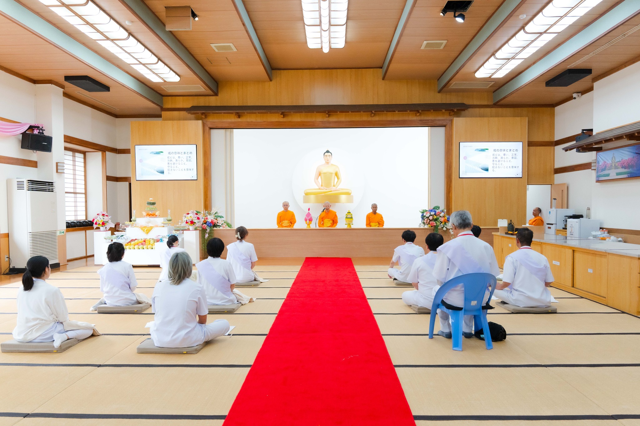 วัดป่าธรรมกายนานาชาติโทชิหงิ และวัดพระธรรมกายโทชิหงิ จัดพิธีบวชอุบาสกแก้ว-อุบาสิกาแก้ว