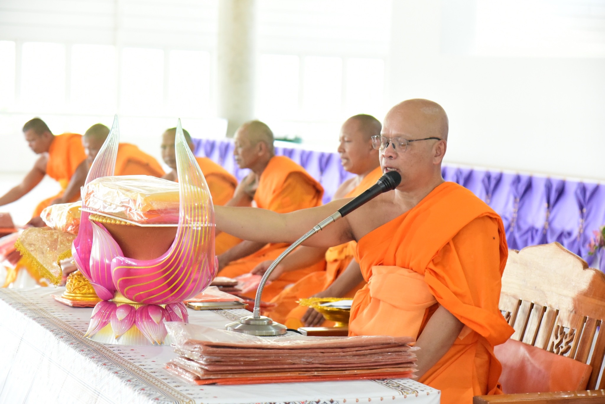 ศูนย์ส่งเสริมศีลธรรมจังหวัดนครสวรรค์ จัดปฏิบัติธรรมโครงการปฏิบัติธรรมธุดงค์แก้ว หยุดใจให้ใส ใจเป็นสุข