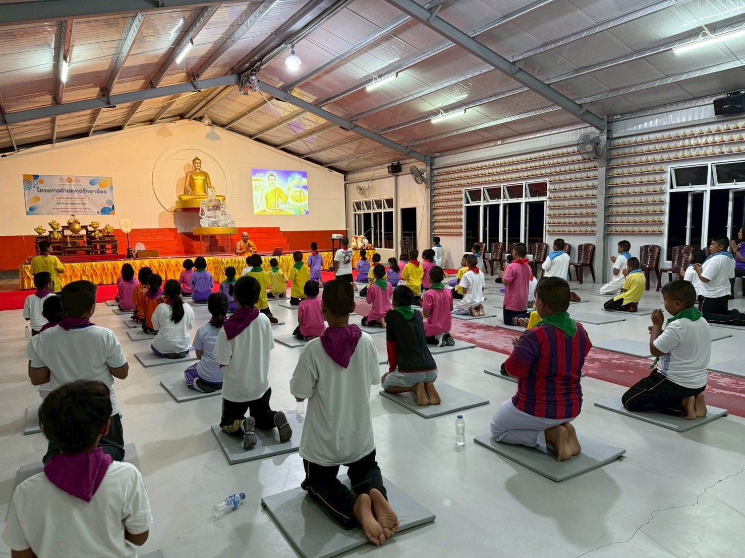 ศูนย์อบรมเยาวชนเมืองนราธิวาส จัดโครงการค่ายพุทธรักษาน้อย รุ่นที่ 1