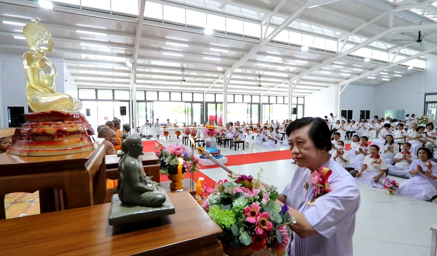 ศูนย์ปฏิบัติธรรมเบญจธรรม ปทุมธานี จัดพิธีทอดผ้าป่าเพื่อสร้างศาสนทายาท