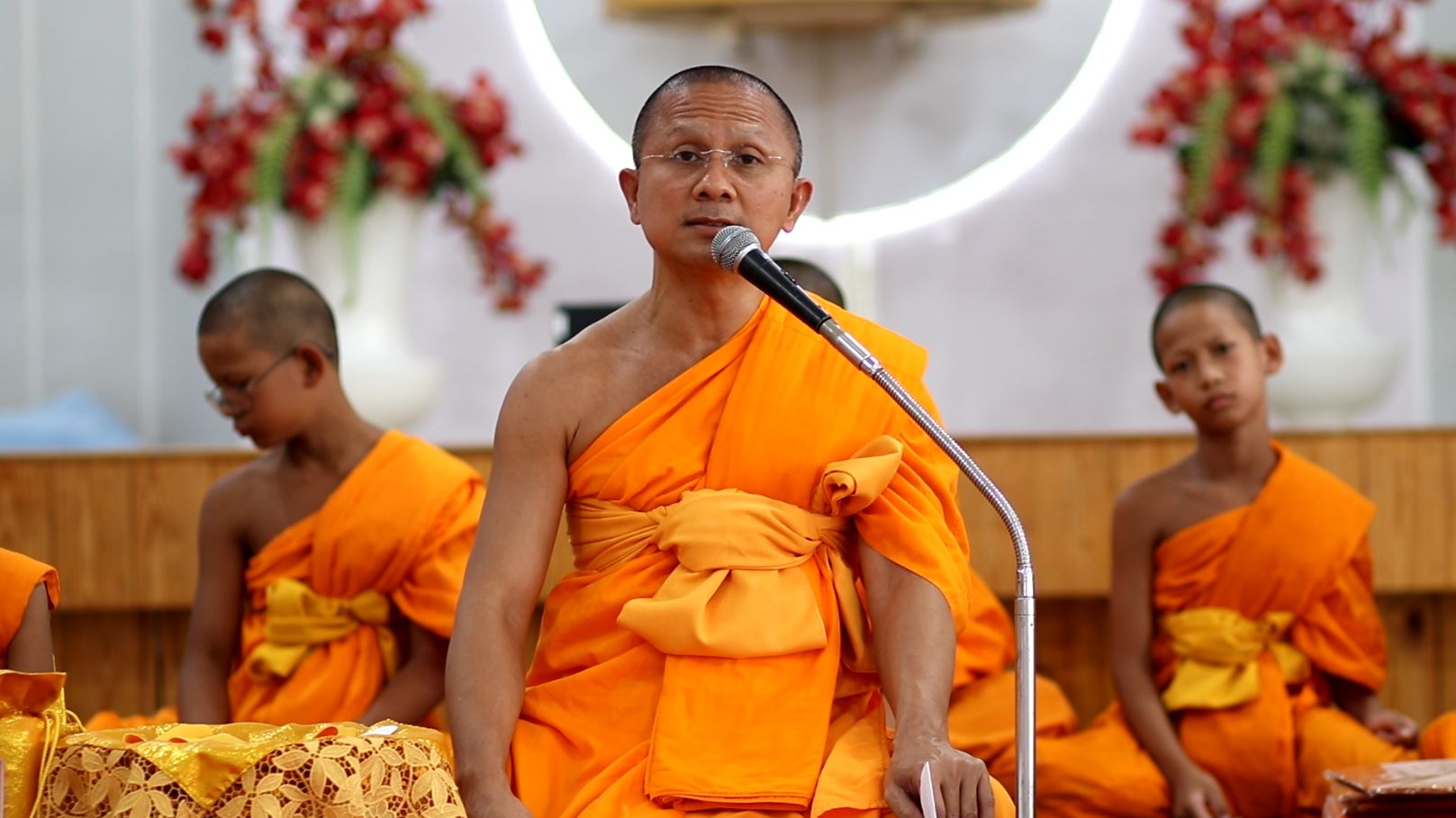 ศูนย์ปฏิบัติธรรมเบญจธรรม ปทุมธานี จัดพิธีทอดผ้าป่าเพื่อสร้างศาสนทายาท