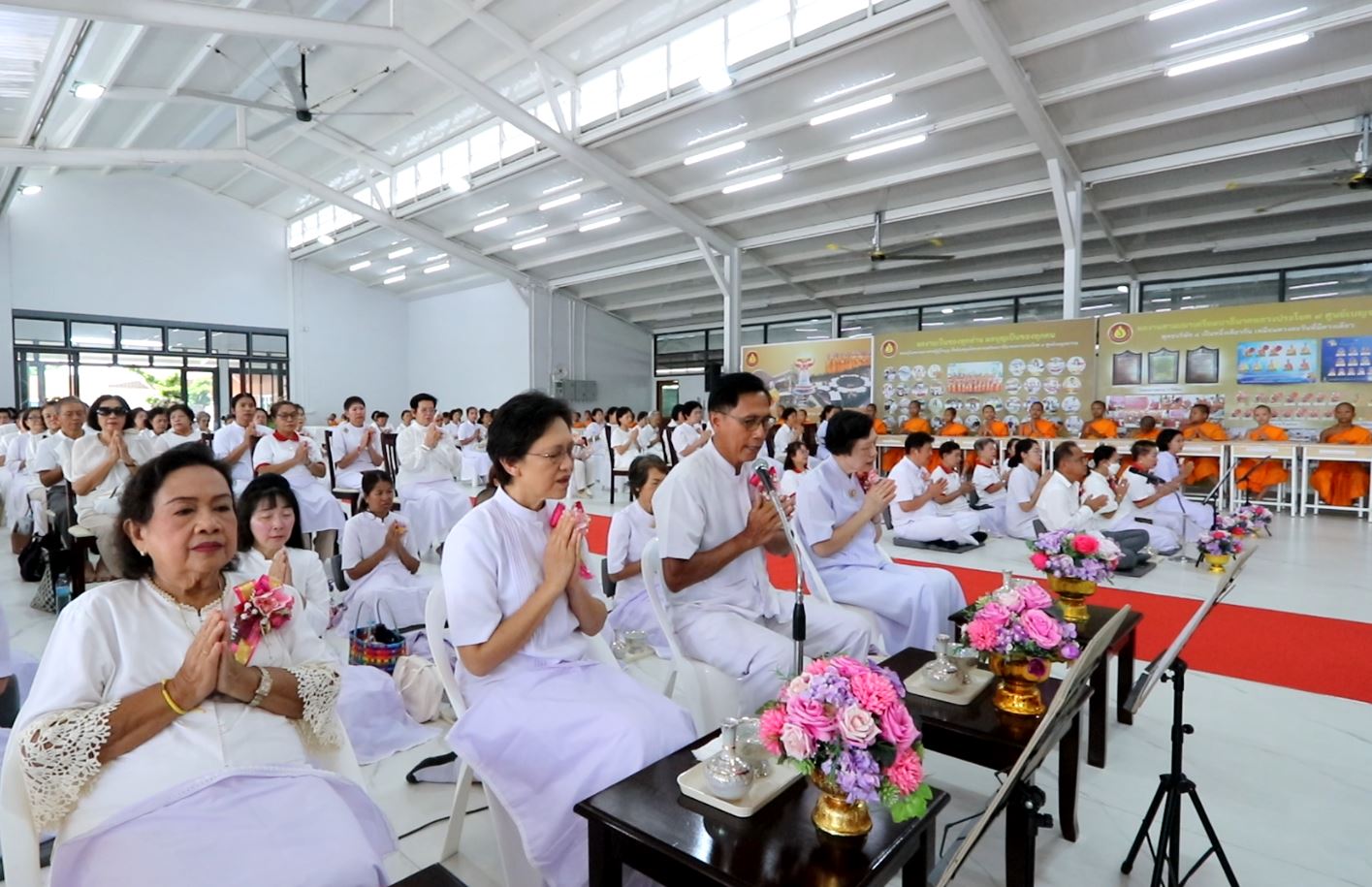 ศูนย์ปฏิบัติธรรมเบญจธรรม ปทุมธานี จัดพิธีทอดผ้าป่าเพื่อสร้างศาสนทายาท