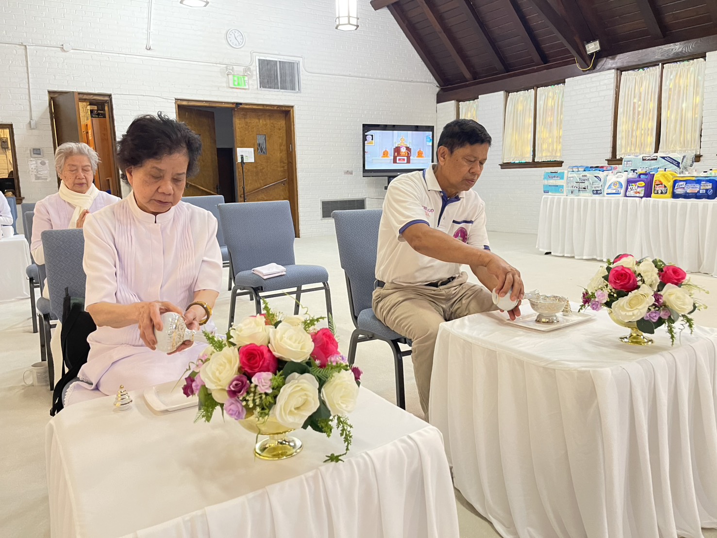 วัดพระธรรมกายชิคาโก จัดกิจกรรมงานบุญวันเสาร์