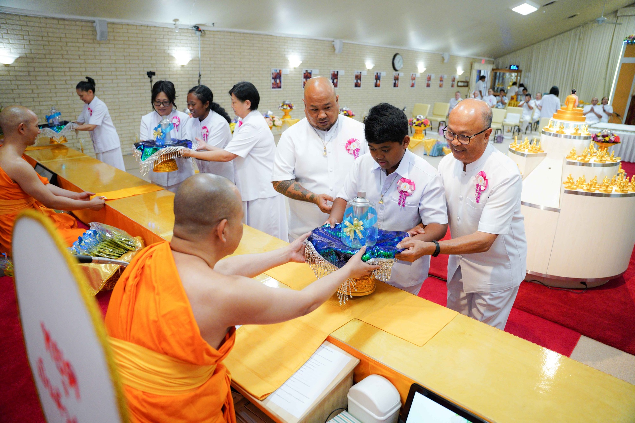 วัดพระธรรมกายเท็กซัส จัดงานบุญวันวิสาขบูชา