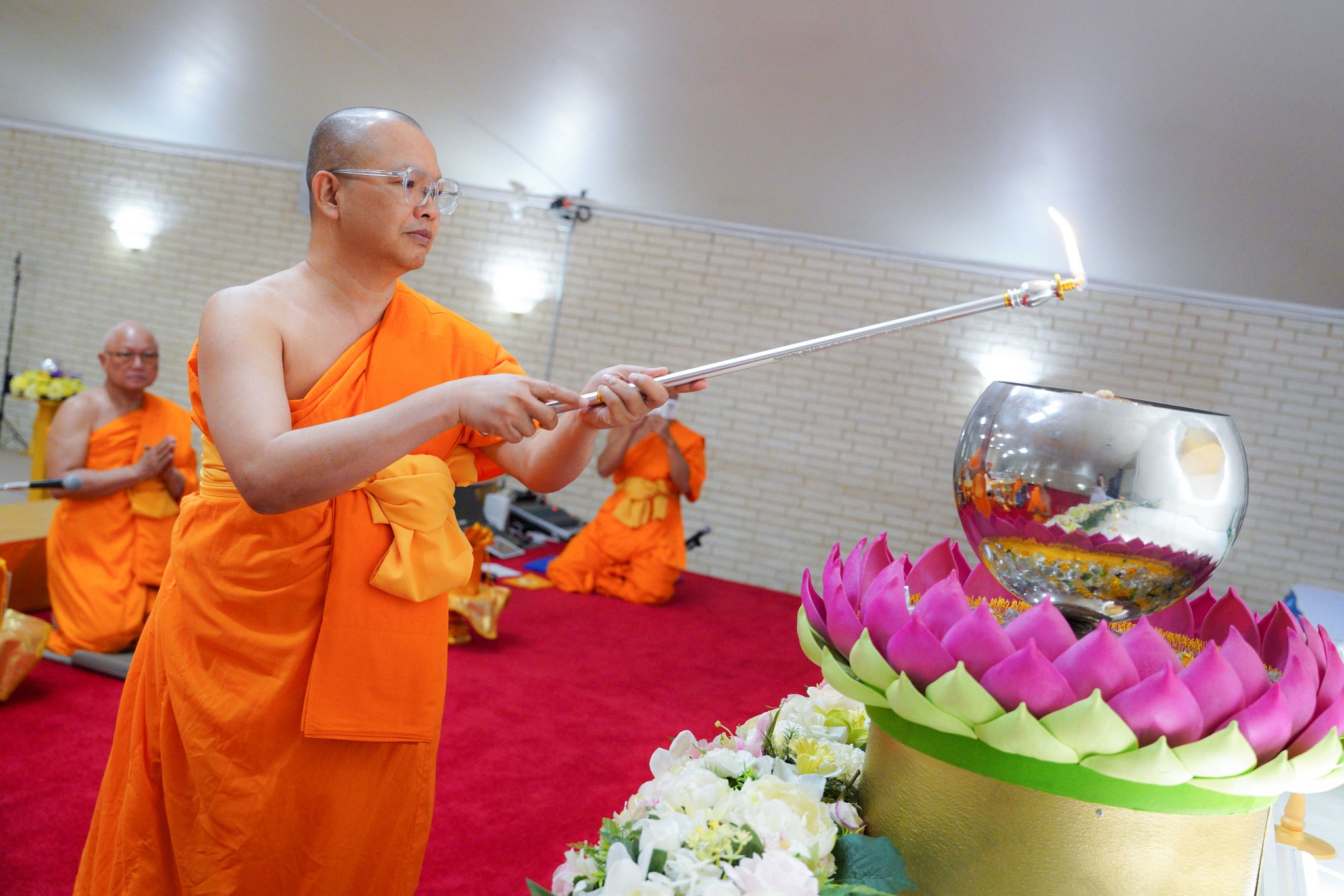 วัดพระธรรมกายเท็กซัส จัดงานบุญวันวิสาขบูชา