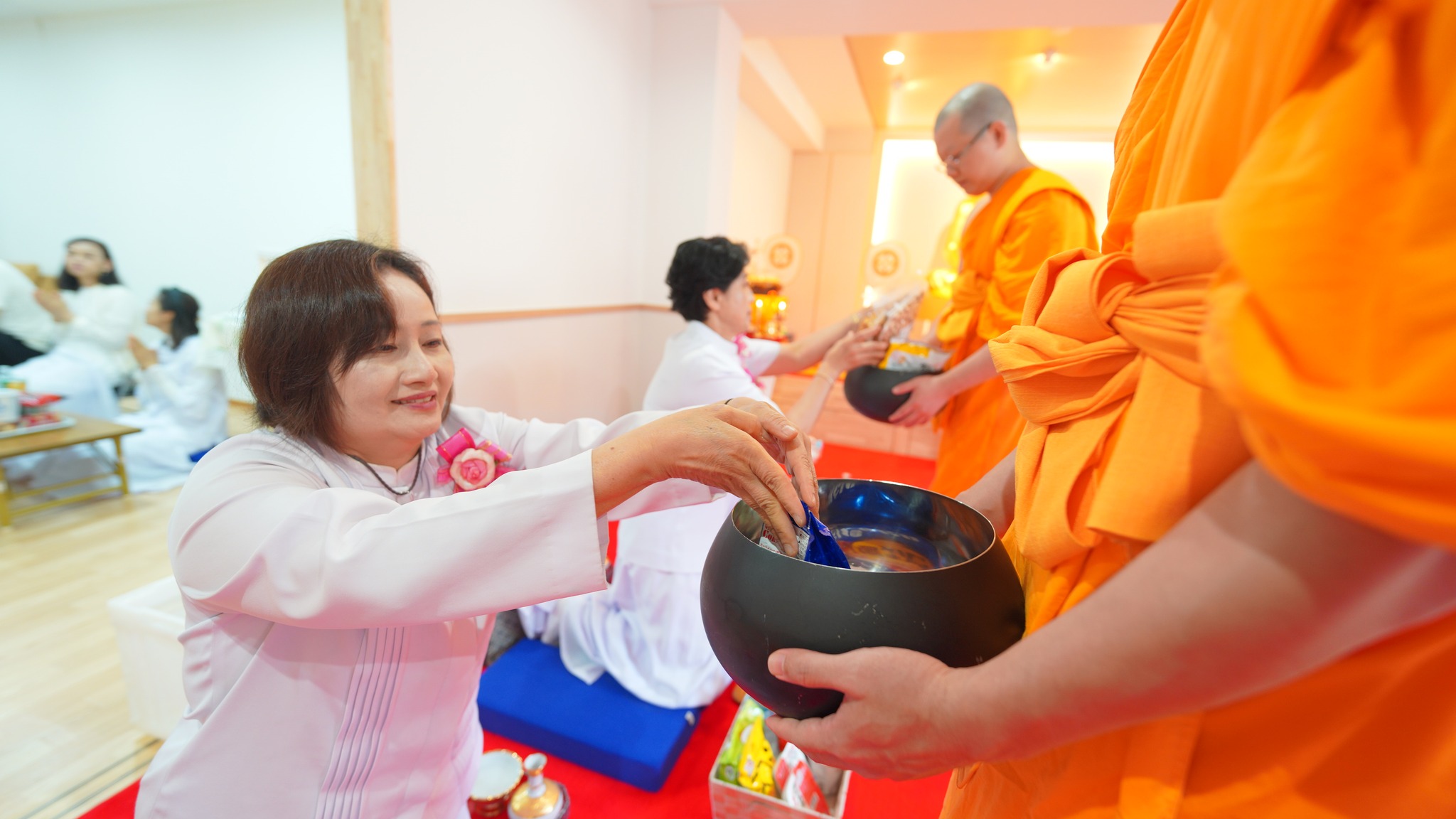 วัดพระธรรมกายโอซาก้า จัดงานบุญเนื่องในวันวิสาขบูชา