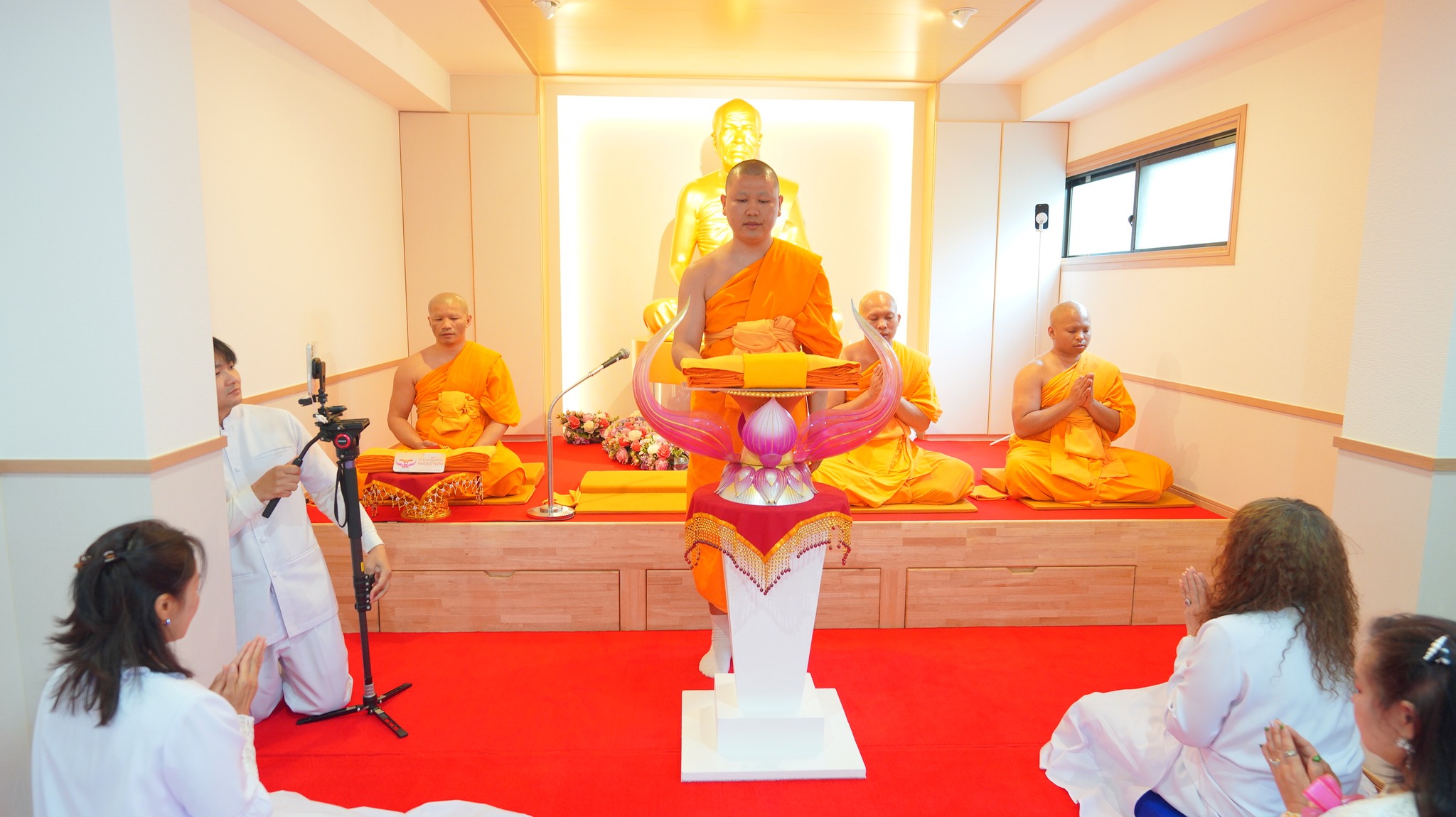 วัดพระธรรมกายโอซาก้า จัดงานบุญเนื่องในวันวิสาขบูชา