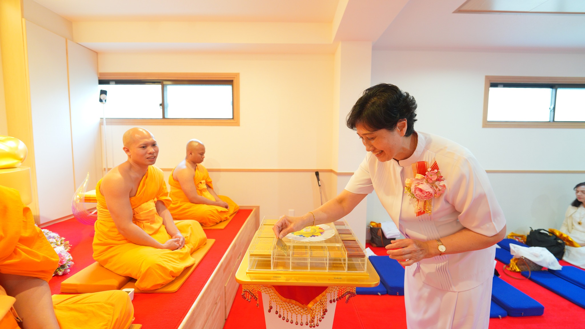 วัดพระธรรมกายโอซาก้า จัดงานบุญเนื่องในวันวิสาขบูชา