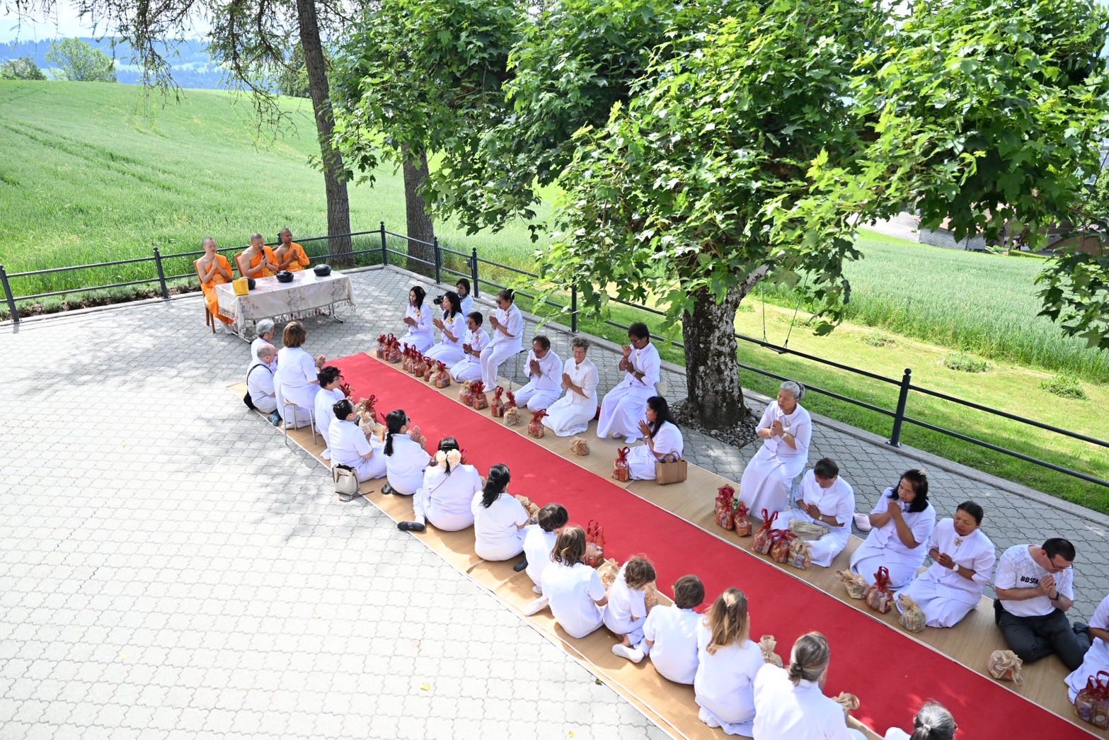 วัดพระธรรมกายสวิตเซอร์แลนด์ จัดงานบุญเนื่องในวันวิสาขบูชา