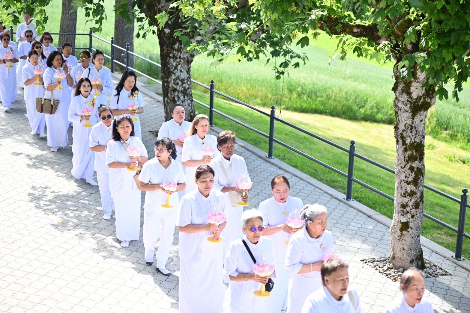 วัดพระธรรมกายสวิตเซอร์แลนด์ จัดงานบุญเนื่องในวันวิสาขบูชา