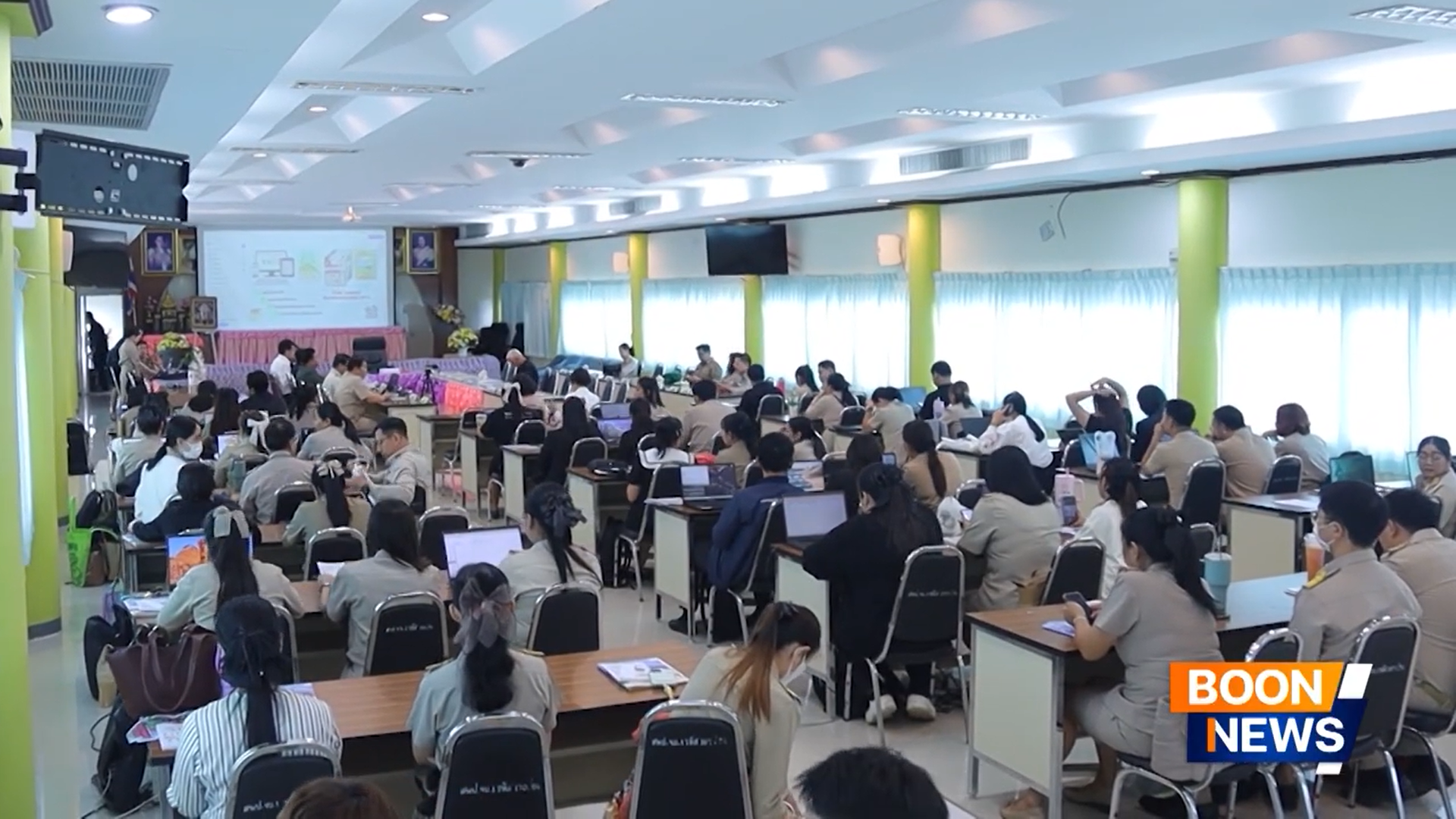 ชมรมพุทธศาสตร์สากล ร่วมกับ สำนักงานเขตพื้นที่การศึกษาประถมศึกษาจันทบุรี เขต 1 จัดพิธีมอบสื่อนวัตกรรม “สมุดบันทึกความดี 3to1”