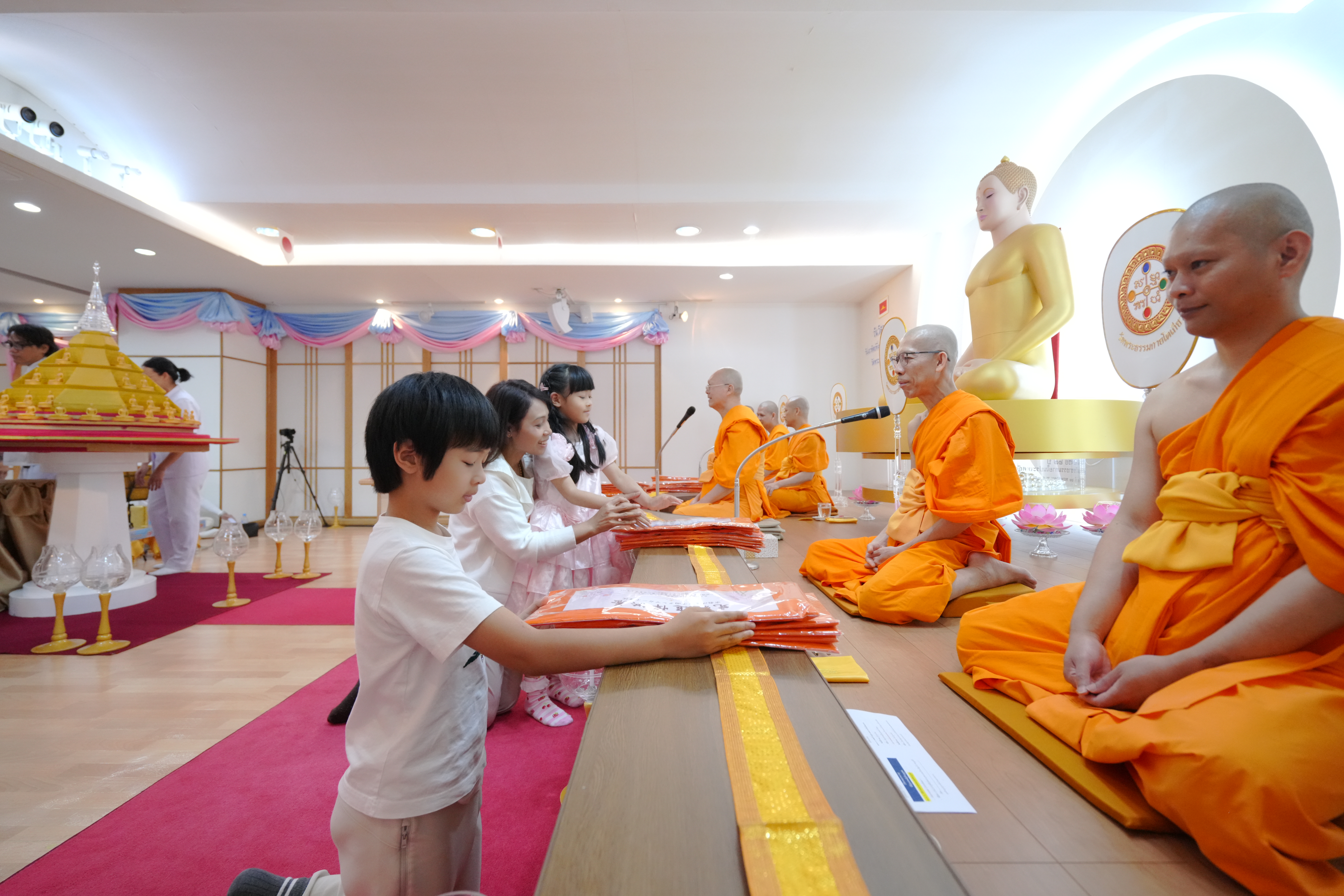 วัดพระธรรมกายโตเกียว จัดงานบุญเนื่องในวันวิสาขบูชา