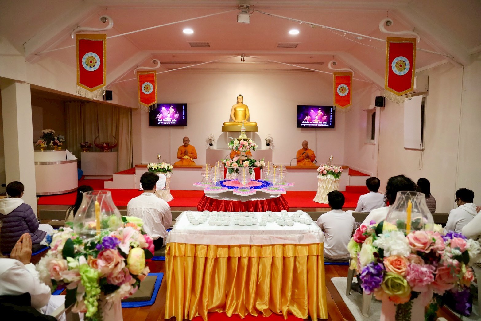 วัดพระธรรมกายโอ๊คแลนด์ จัดงานบุญเนื่องในวันวิสาขบูชา