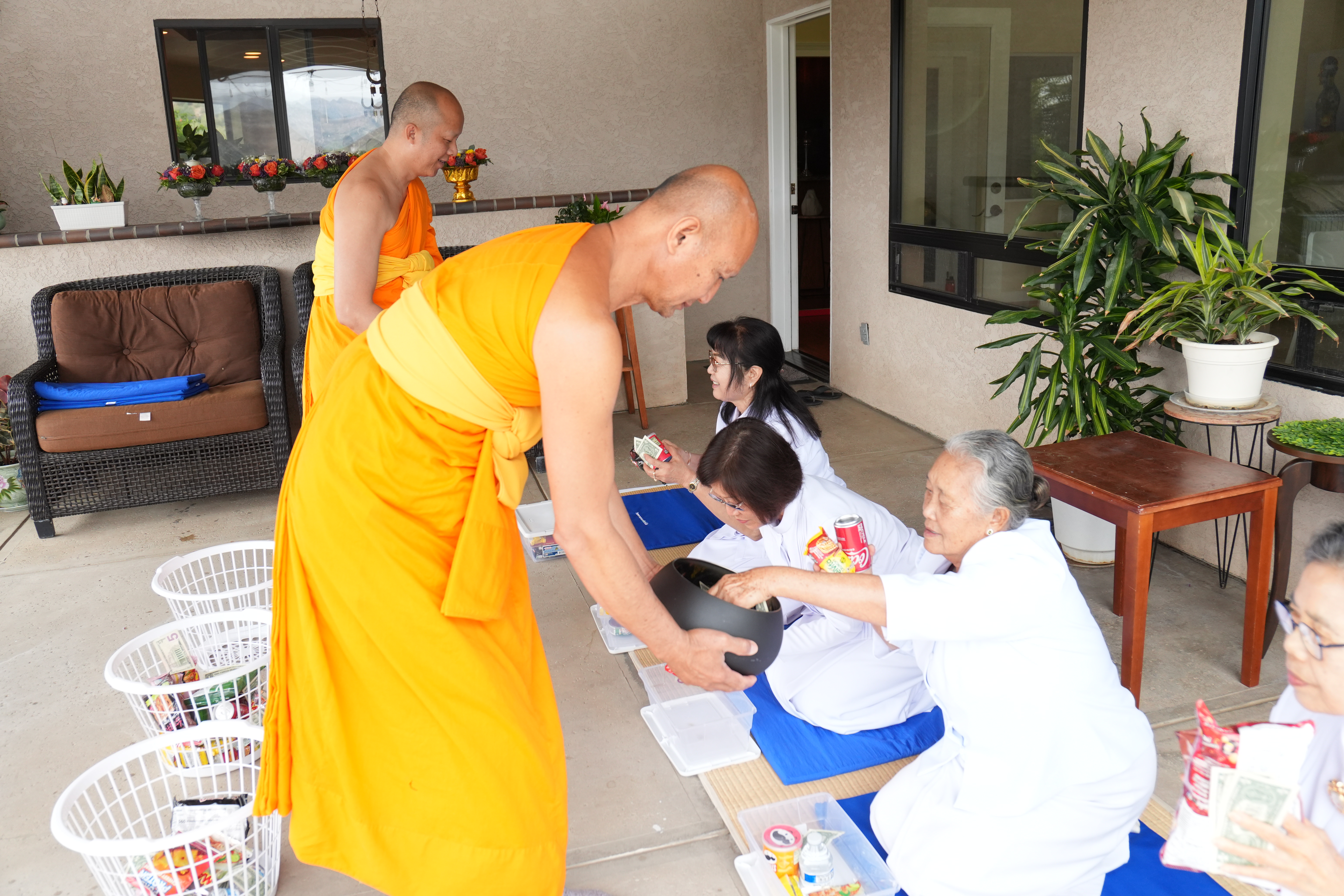 วัดภาวนาซานดิเอโก จัดงานวันวิสาขบูชา