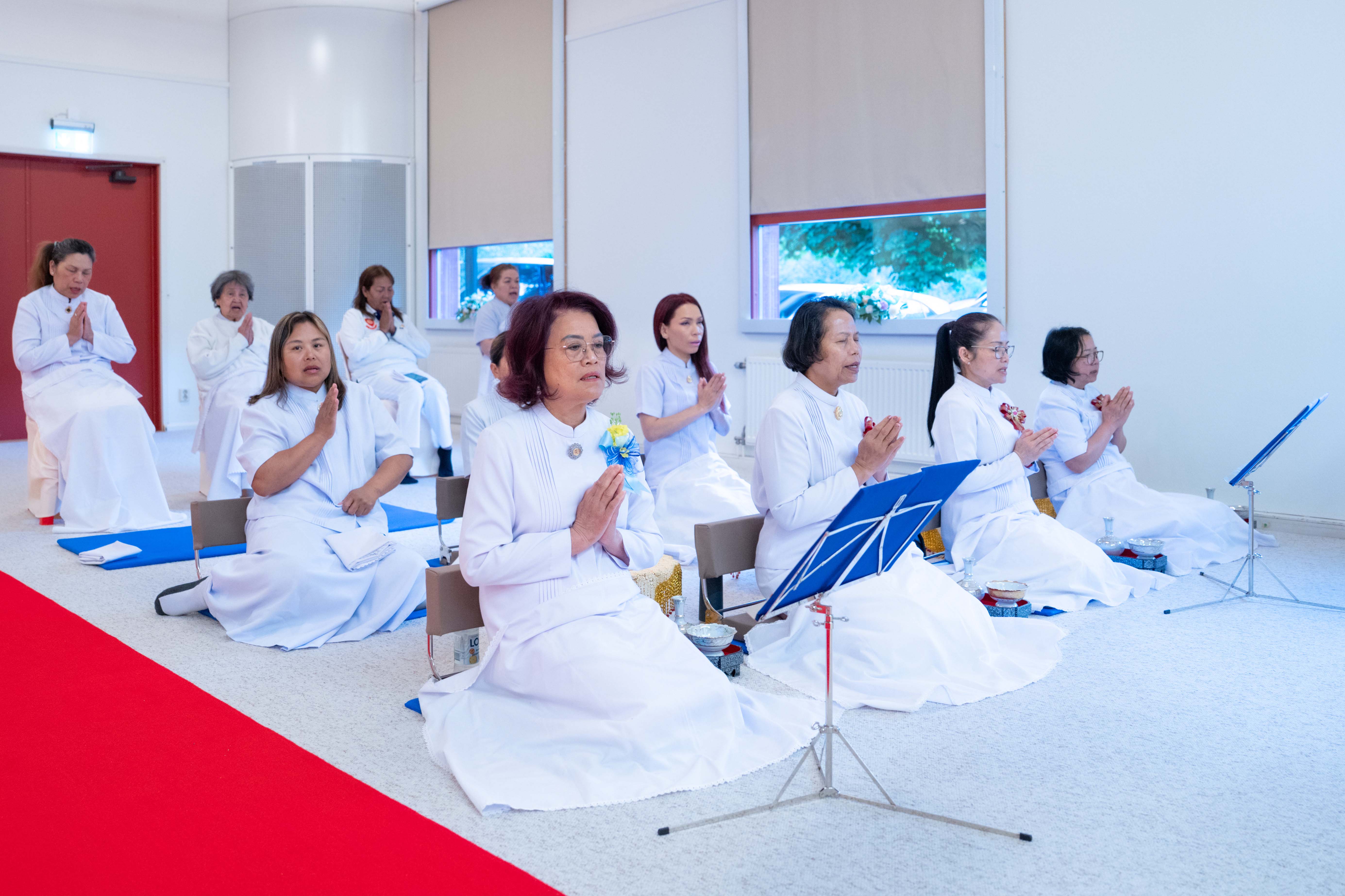 วัดพระธรรมกายสตอกโฮล์ม จัดงานบุญบูชาข้าวพระ