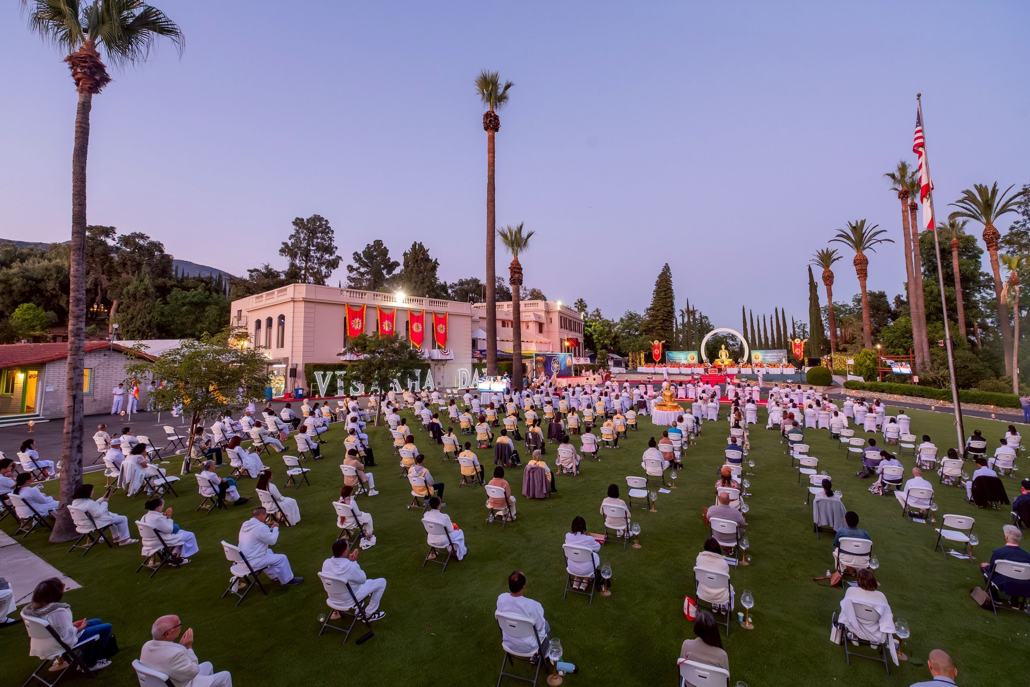 วัดพระธรรมกายแคลิฟอร์เนีย จัดงานวันวิสาขบูชานานาชาติ