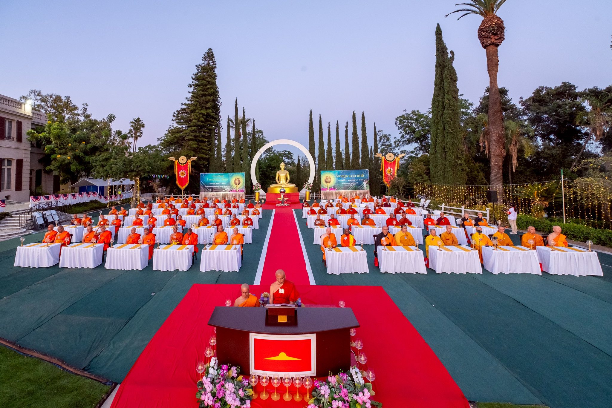 วัดพระธรรมกายแคลิฟอร์เนีย จัดงานวันวิสาขบูชานานาชาติ