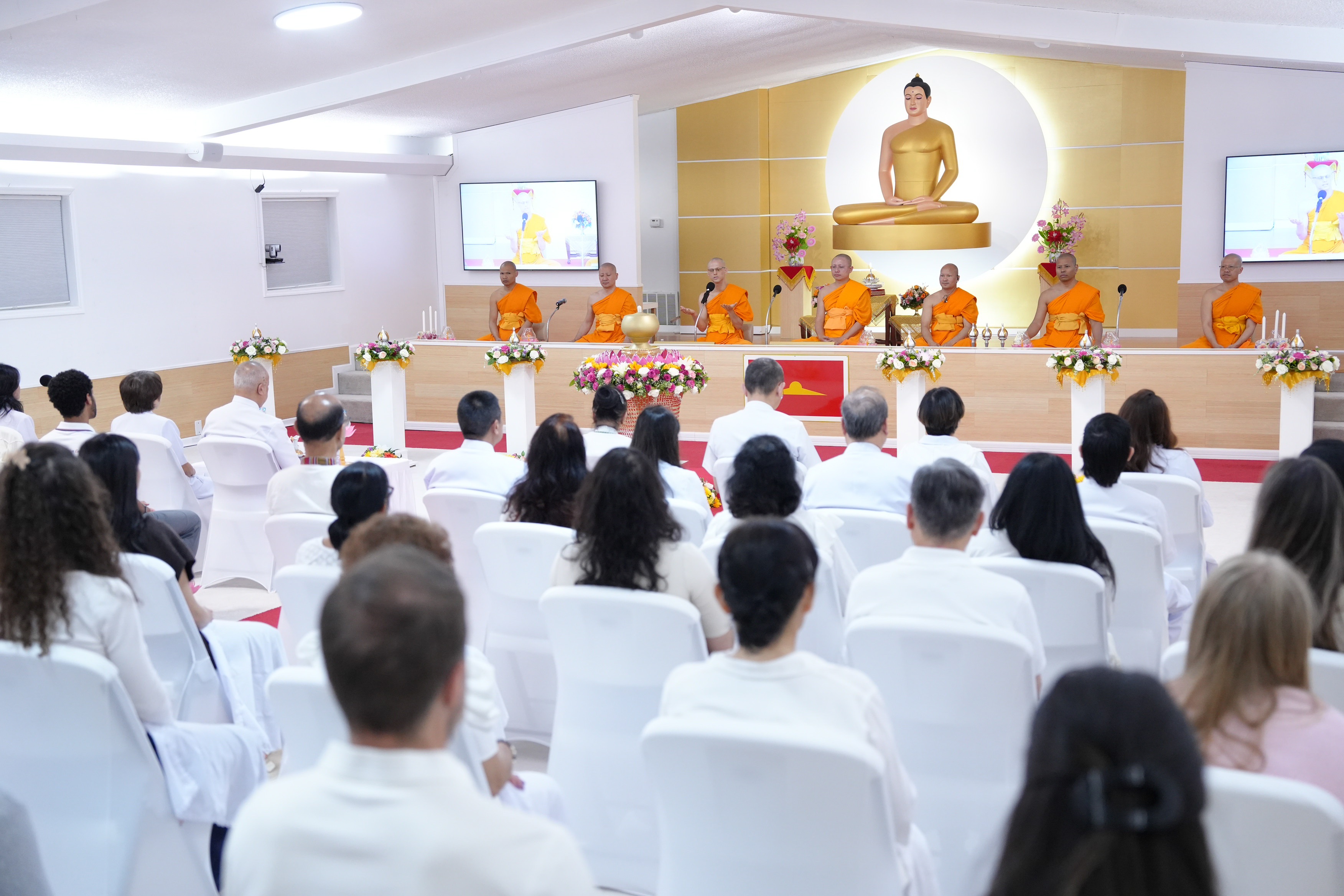 วัดพระธรรมกายจอร์เจีย จัดงานบุญวันวิสาขบูชา