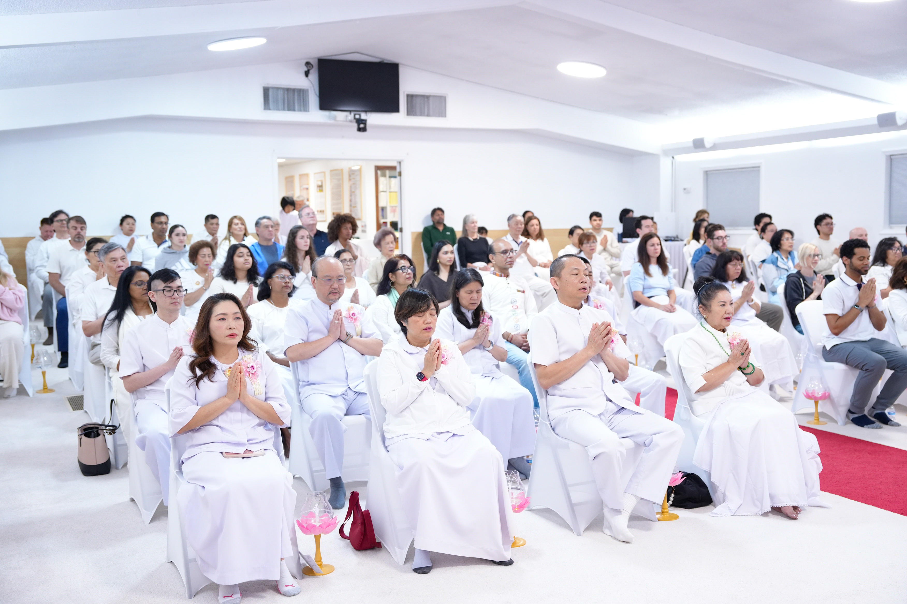 วัดพระธรรมกายจอร์เจีย จัดงานบุญวันวิสาขบูชา