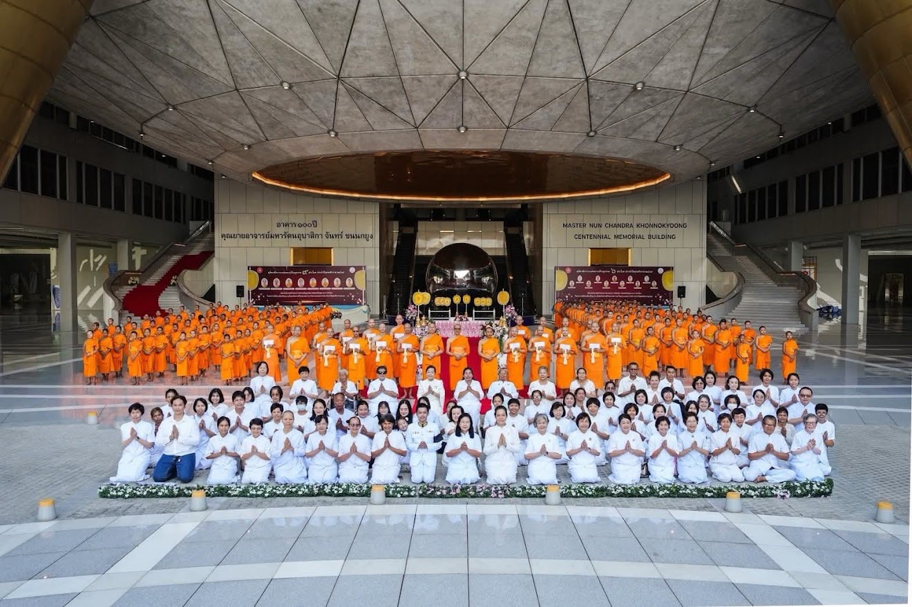 พิธีส่งพระมหาเปรียญธรรม ผู้สอบได้เปรียญธรรม ๙,๖ ประโยค เข้าพิธีทรงตั้งเปรียญธรรม