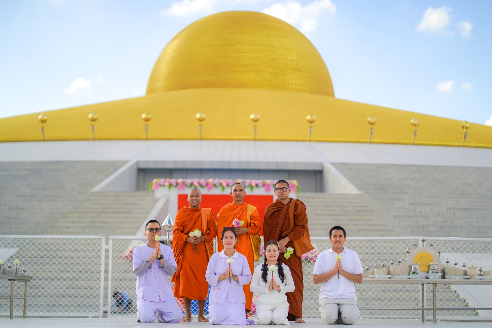 คณะชาวบังกลาเทศ เดินทางมาเยี่ยมชมวัดพระธรรมกายเป็นครั้งแรก
