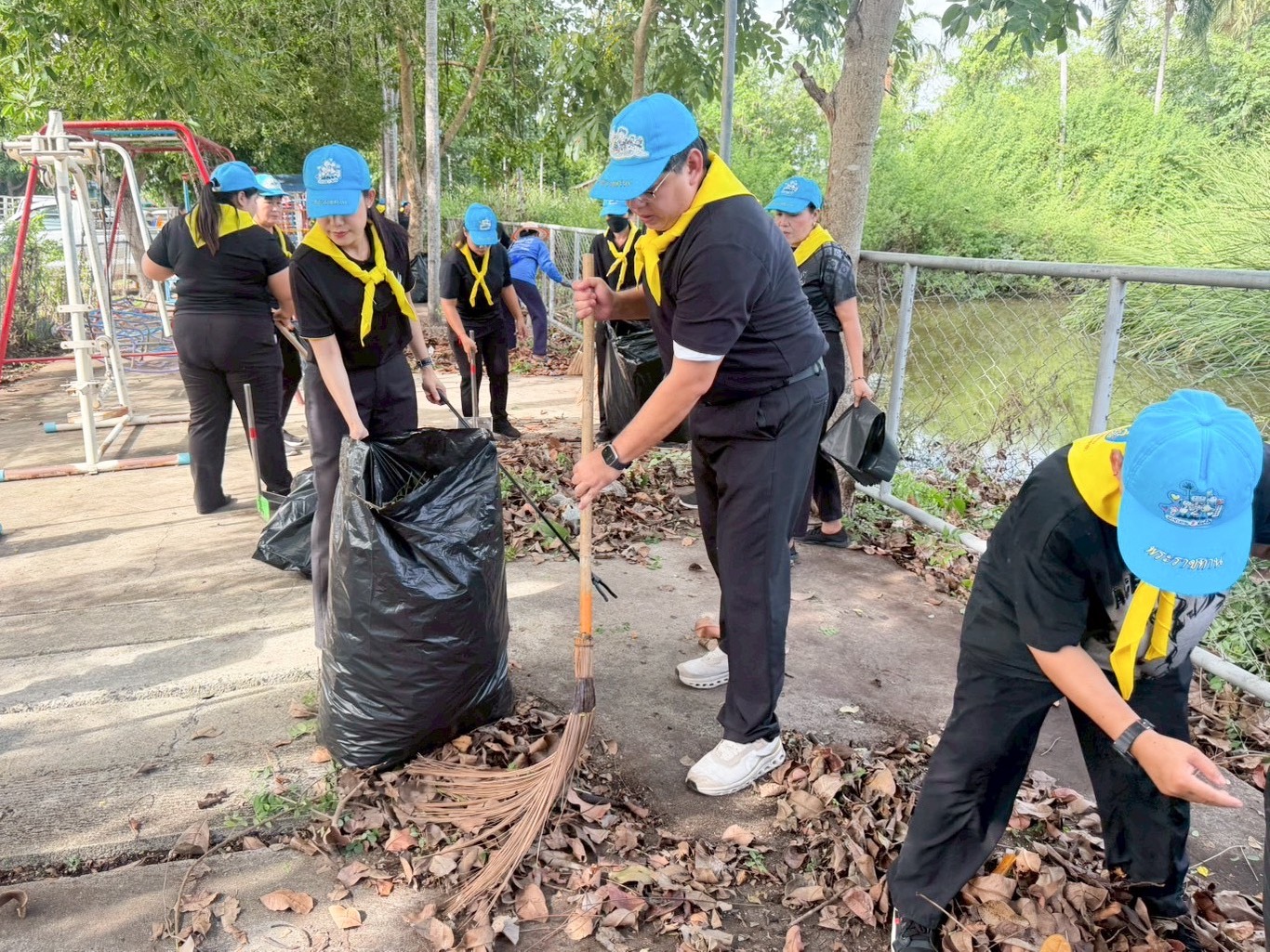 วัดพระธรรมกาย สนับสนุนกิจกรรมพัฒนาชุมชน ถวายเป็นพระราชกุศลแด่สมเด็จพระราชินี