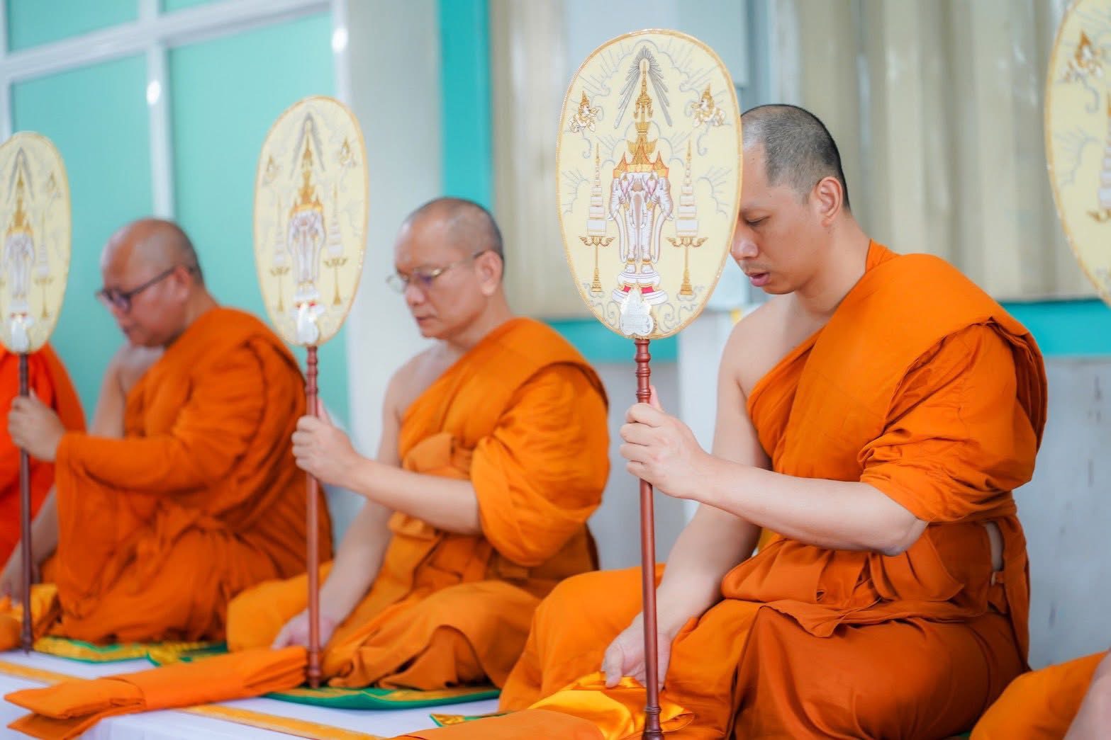 วัดพระธรรมกาย ร่วมทอดผ้าป่าเพื่อการศึกษาศูนย์การศึกษาพระปริยัติธรรม สำนักเรียนวัดโมลีโลกยาราม